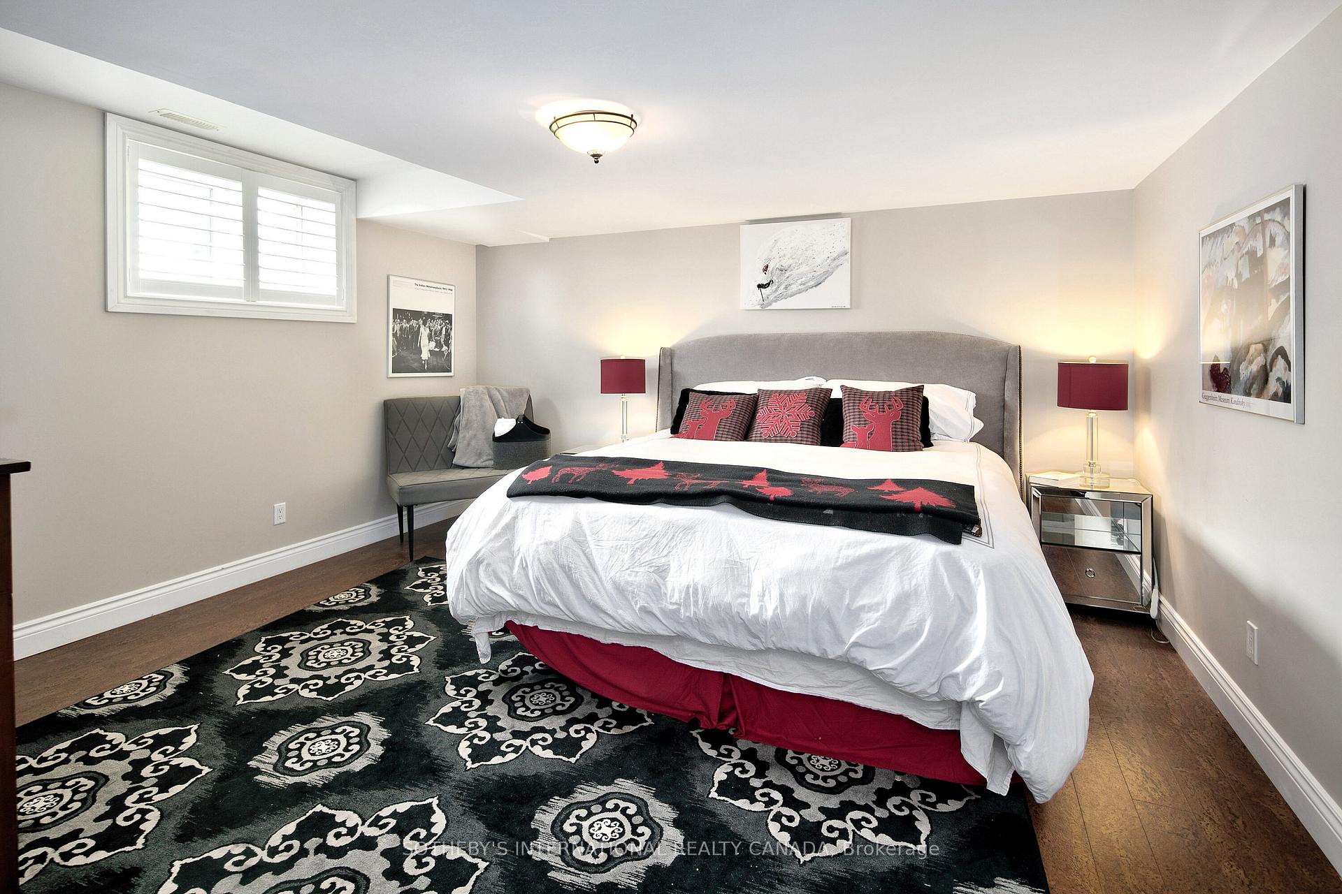 156 Bartlett Boulevard