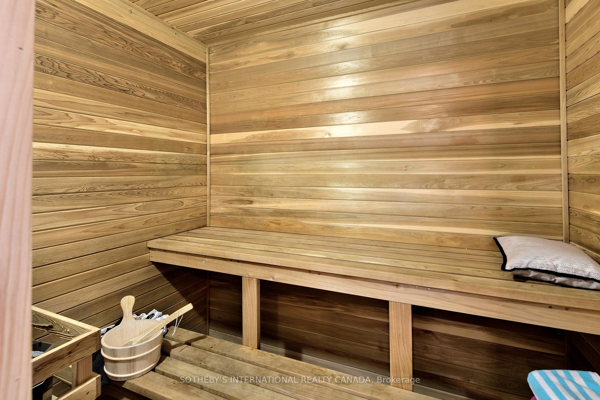 156 Bartlett Boulevard