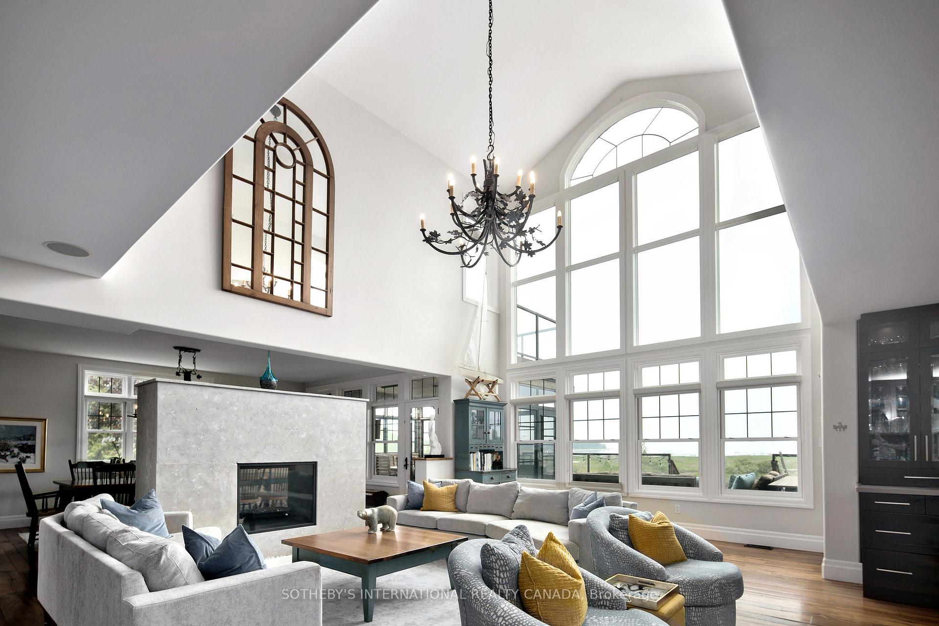 156 Bartlett Boulevard