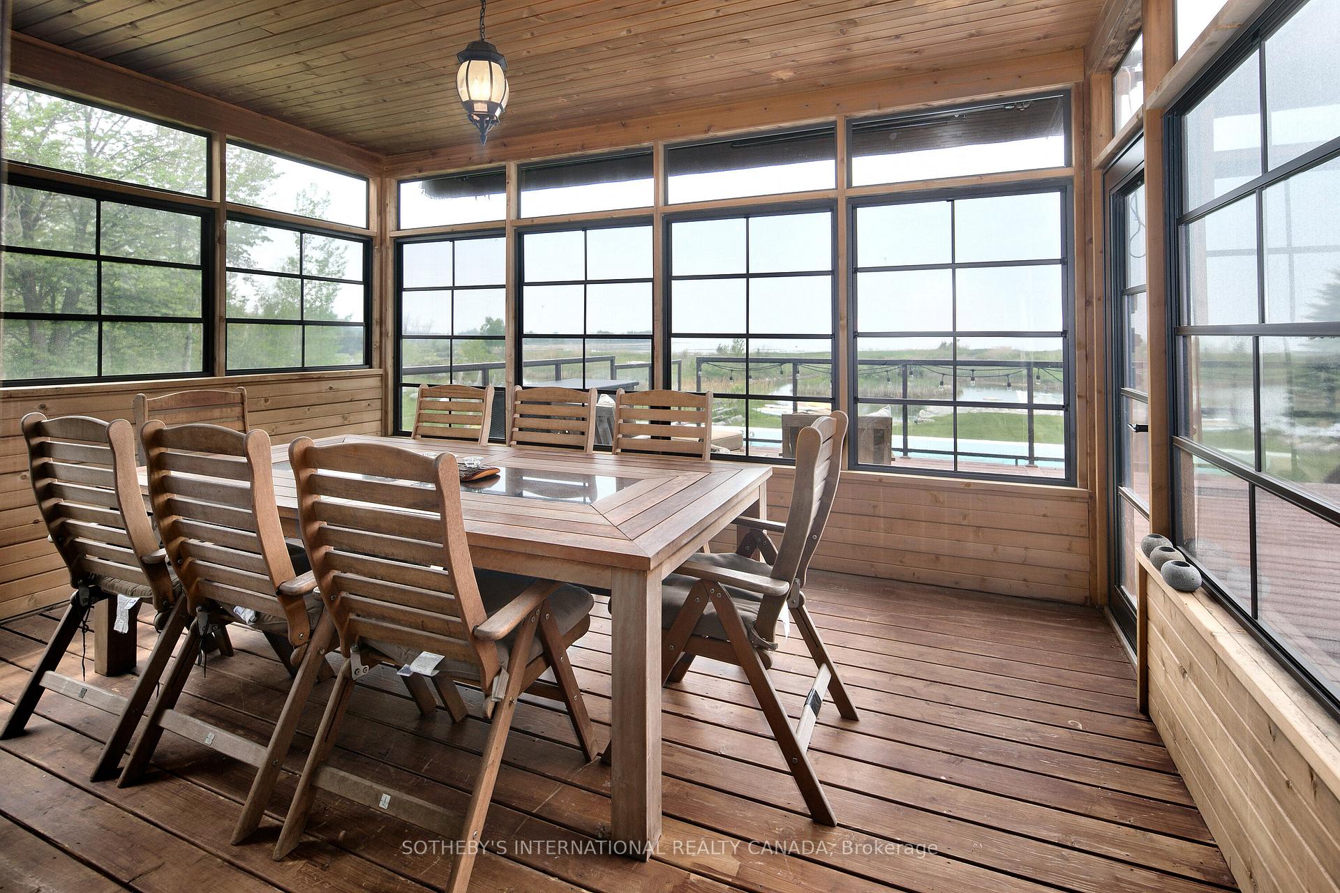 156 Bartlett Boulevard