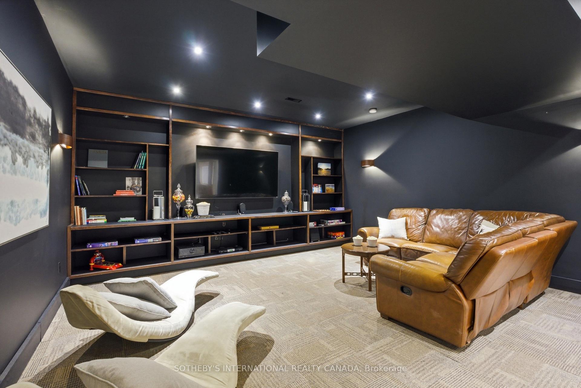 7 Ridgewood Court