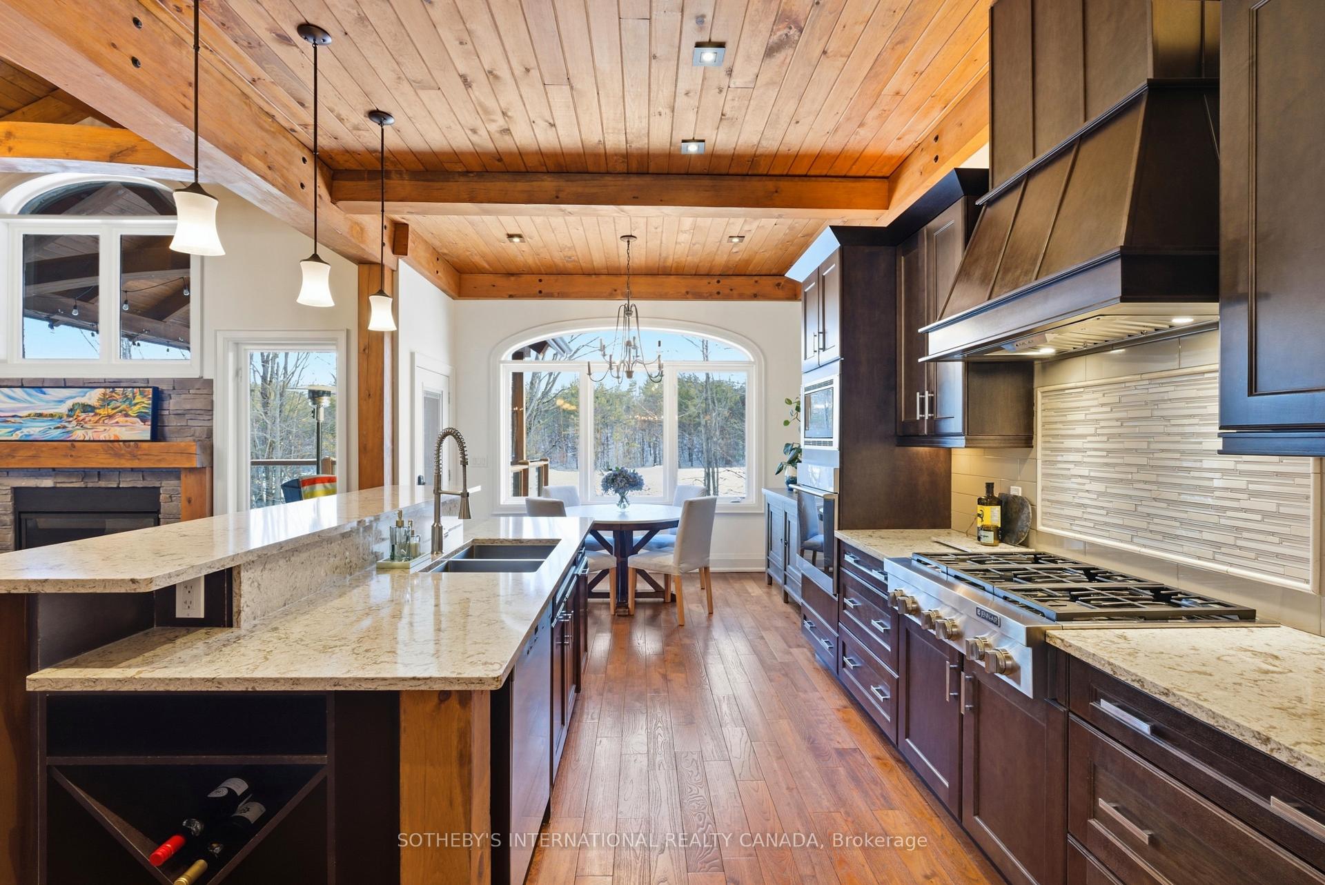 7 Ridgewood Court