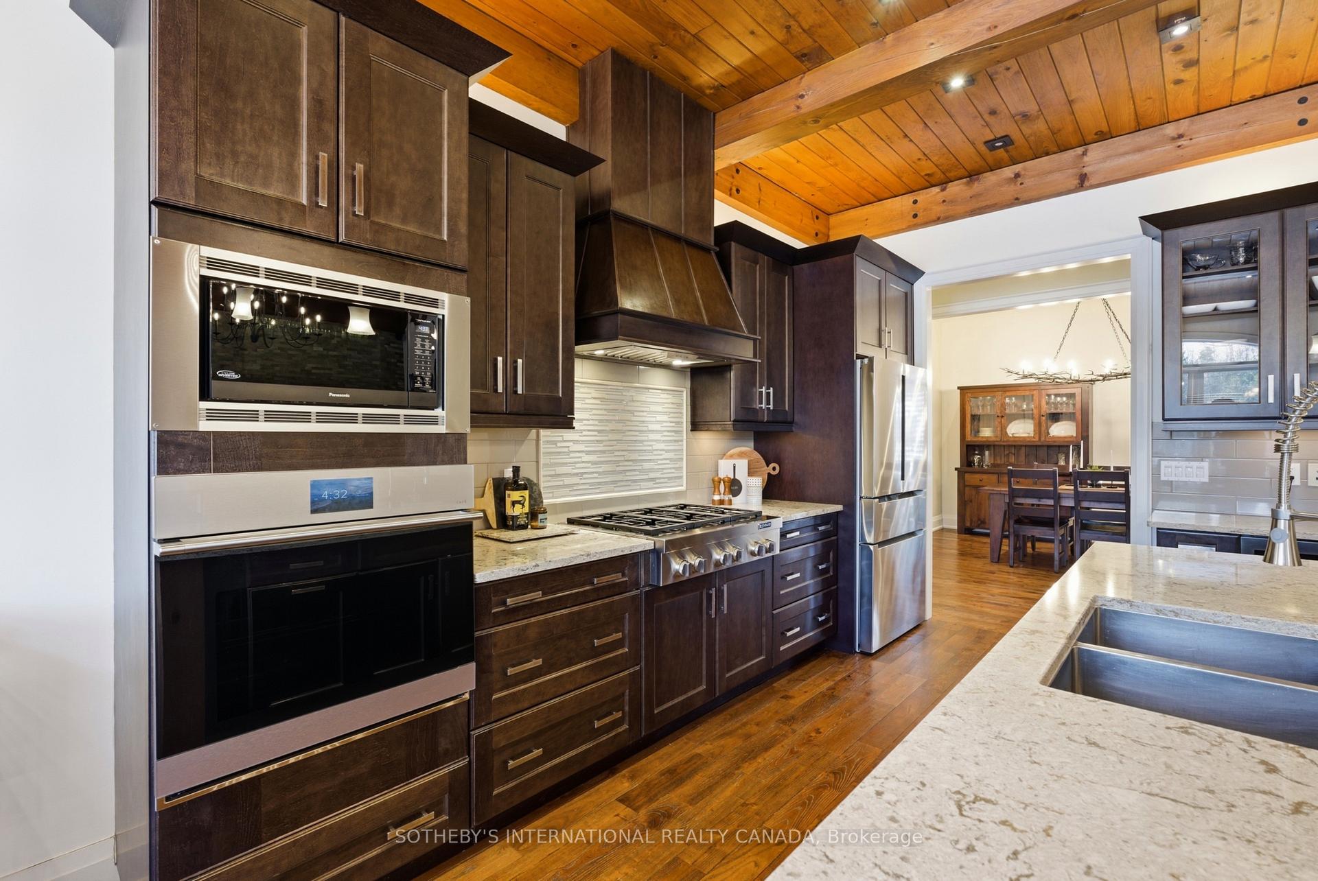 7 Ridgewood Court