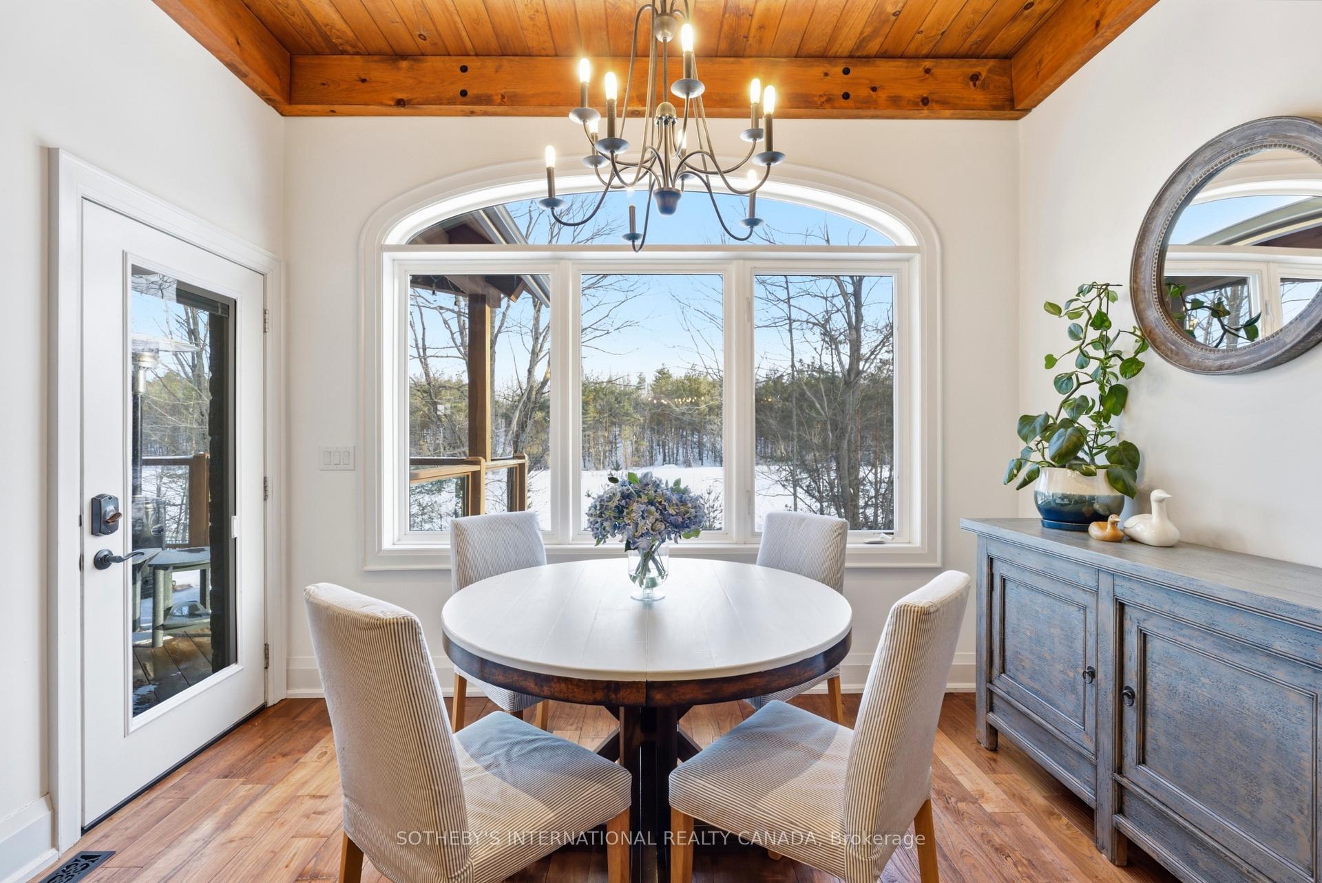 7 Ridgewood Court