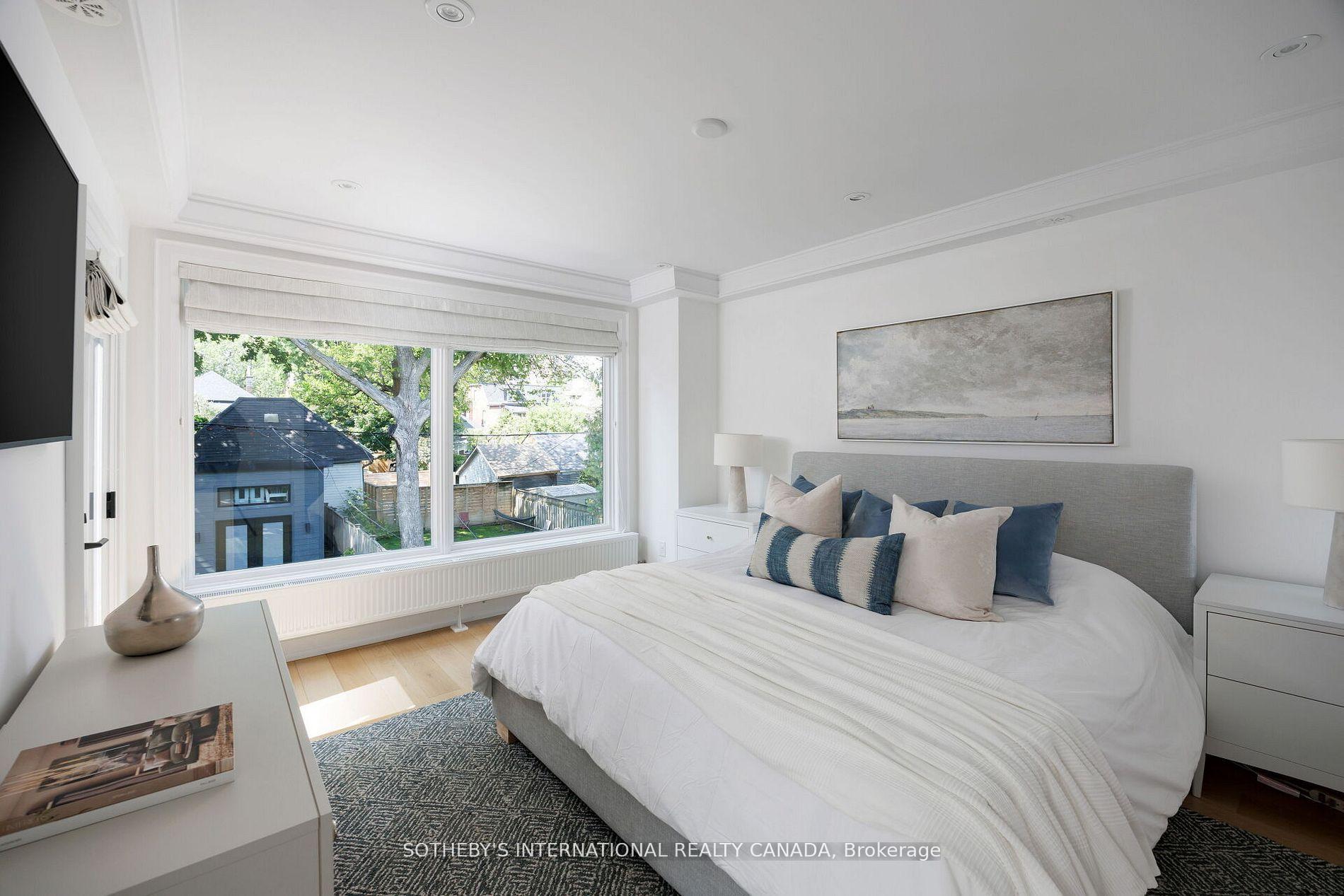 12 Hewitt Avenue