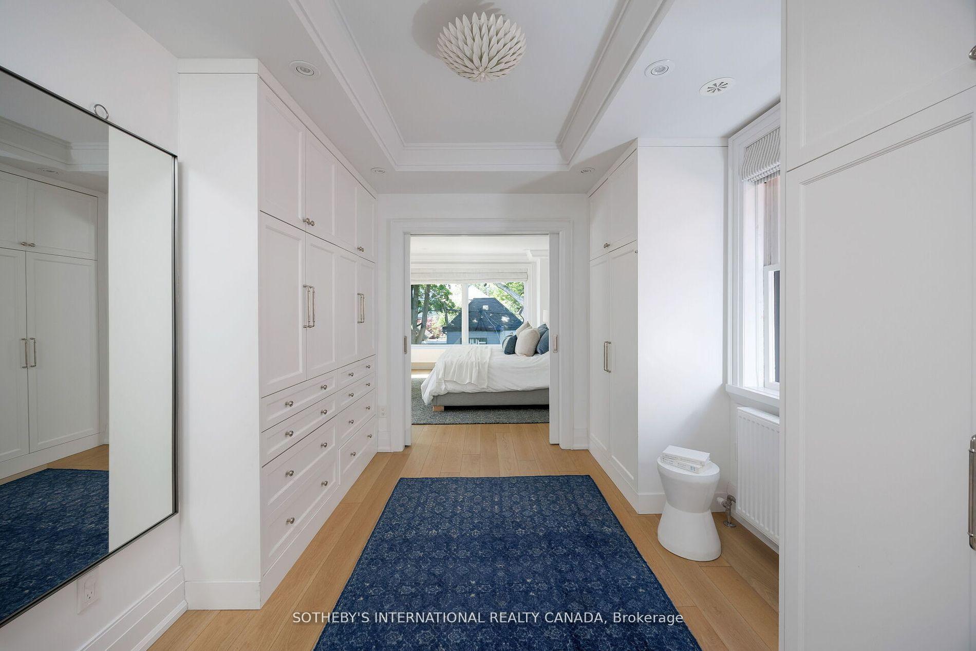 12 Hewitt Avenue