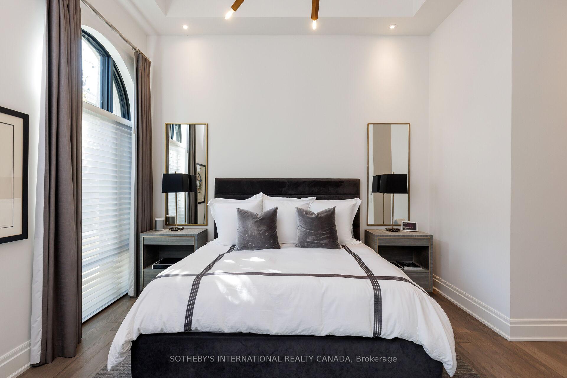 4 The Kingsway N/A TH 2