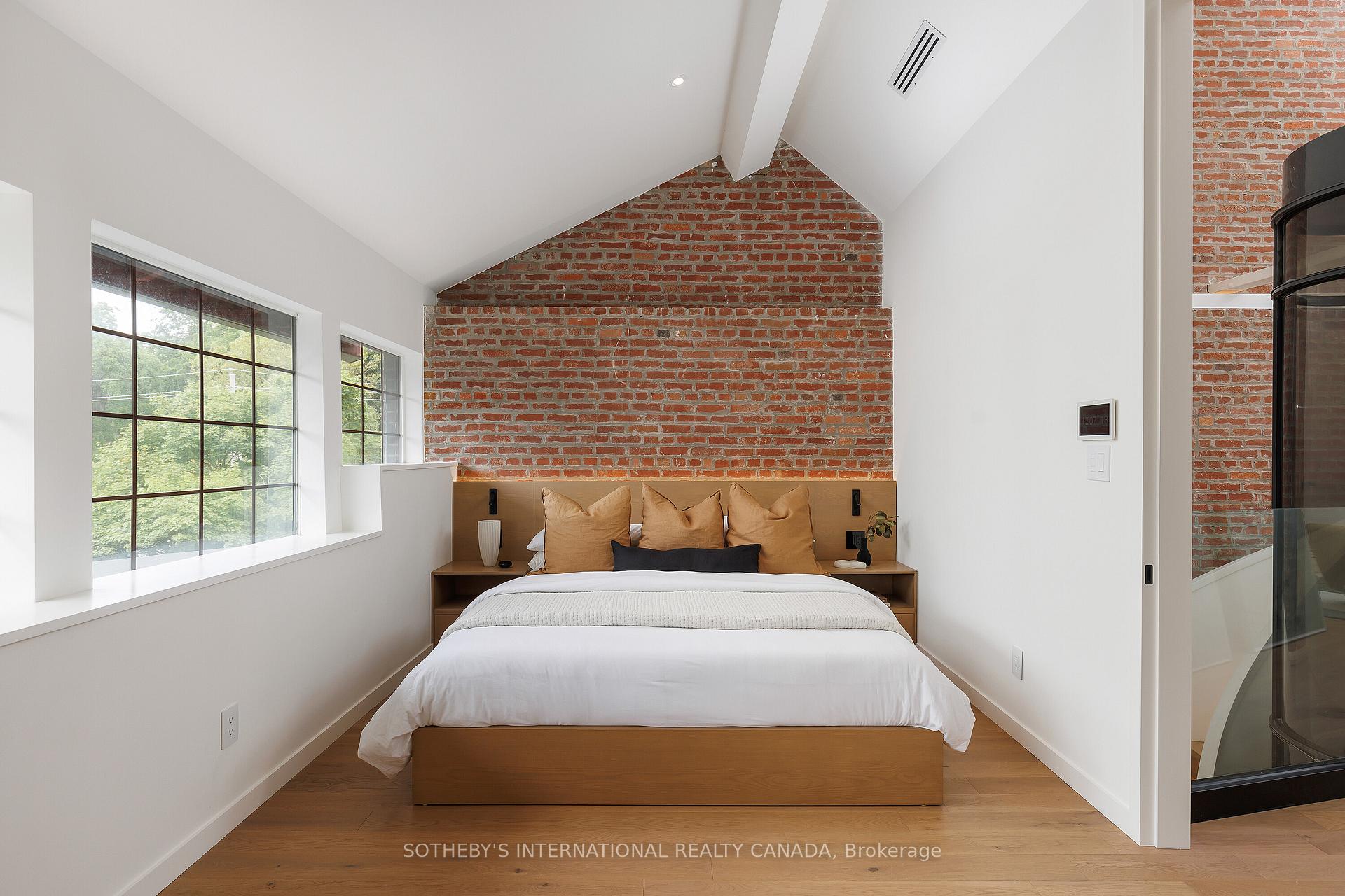 1100 Lansdowne Avenue 339