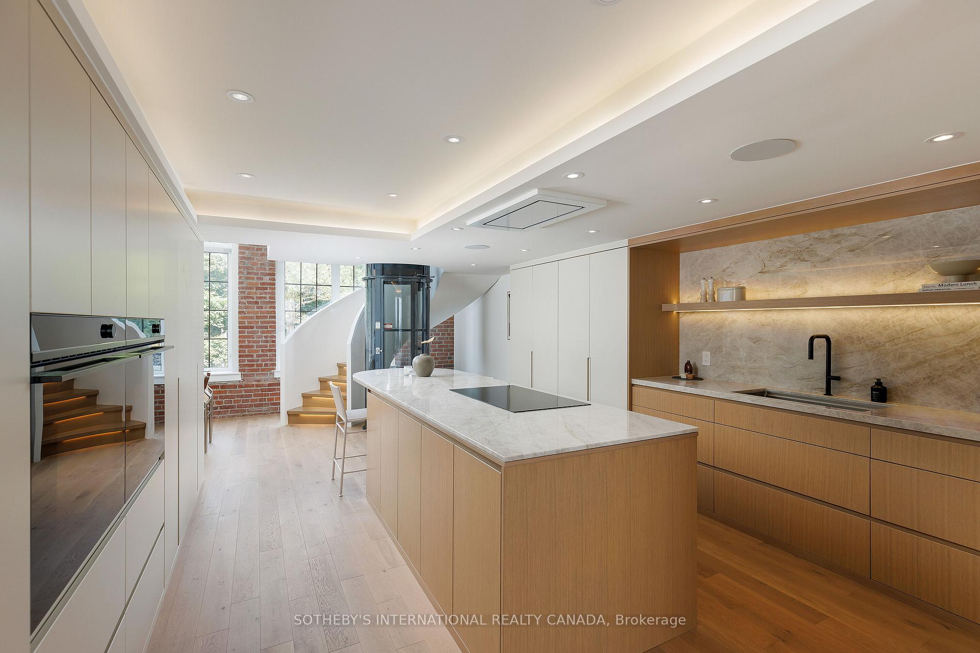 1100 Lansdowne Avenue 339