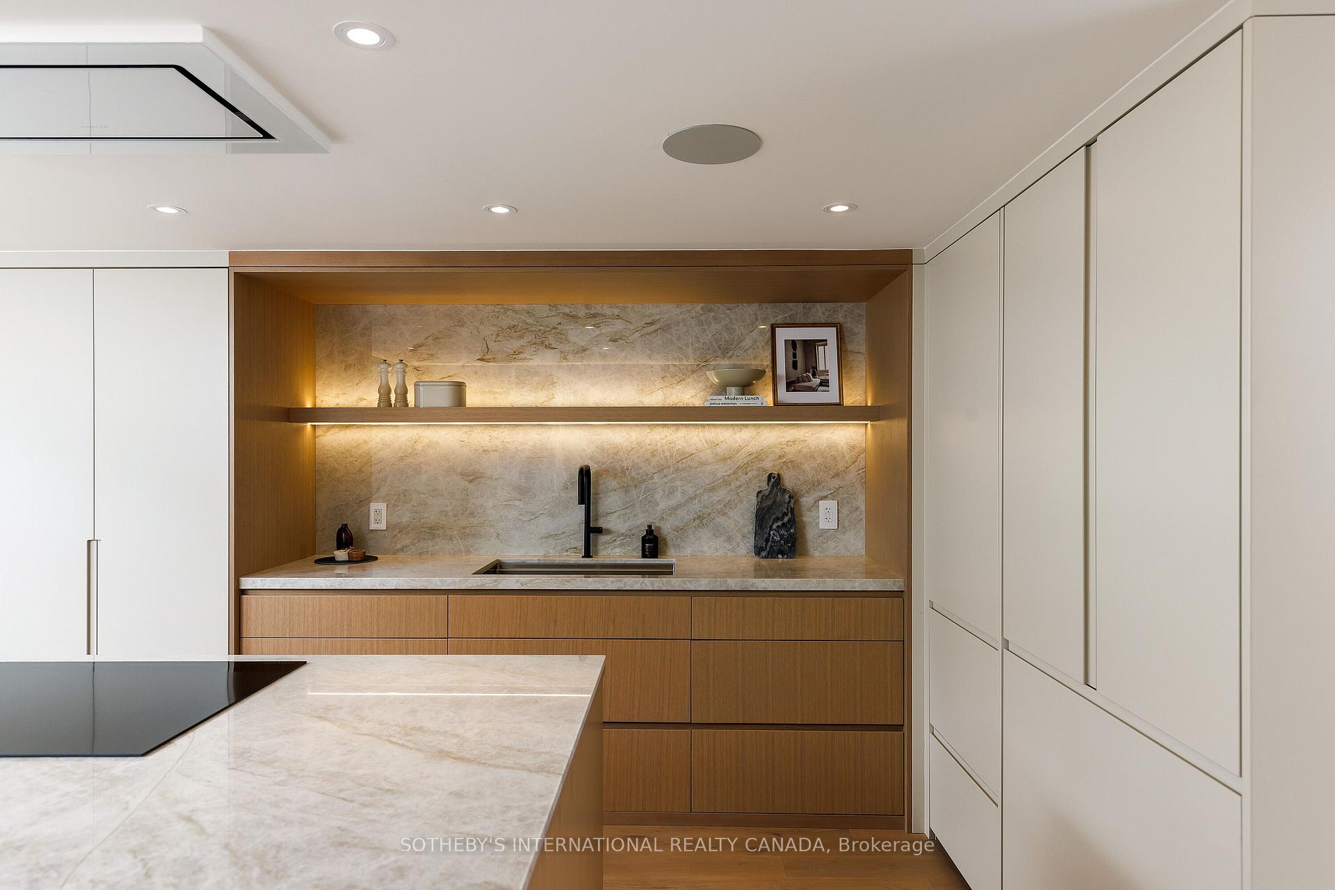 1100 Lansdowne Avenue 339