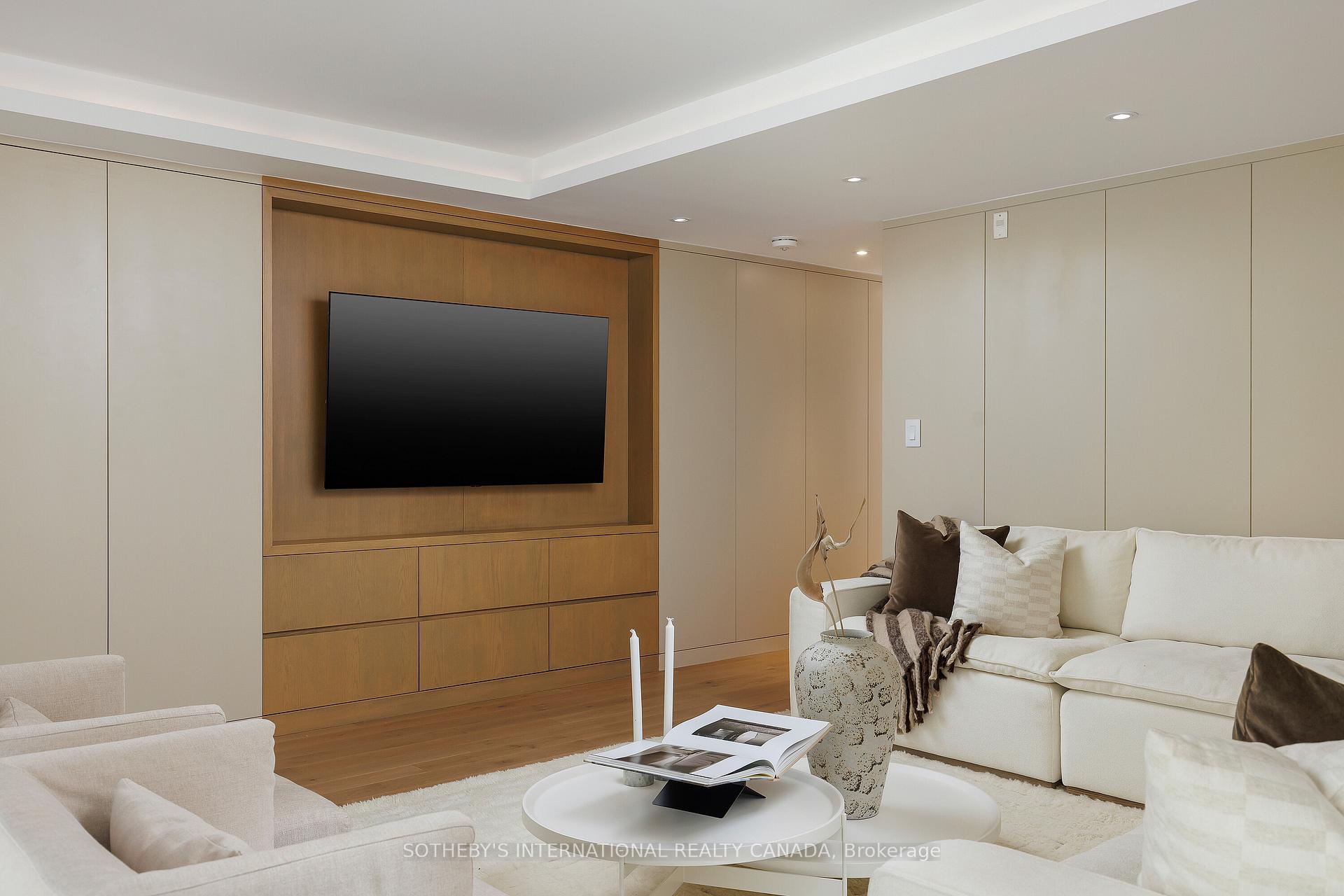 1100 Lansdowne Avenue 339