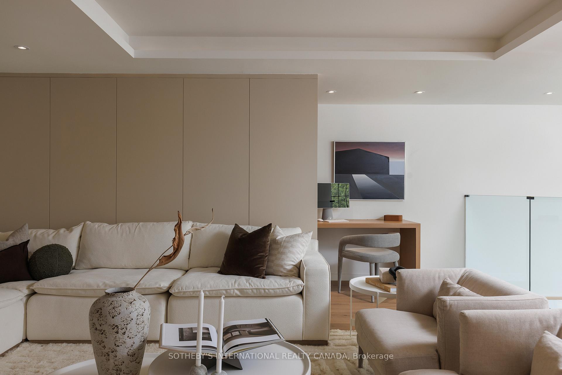 1100 Lansdowne Avenue 339