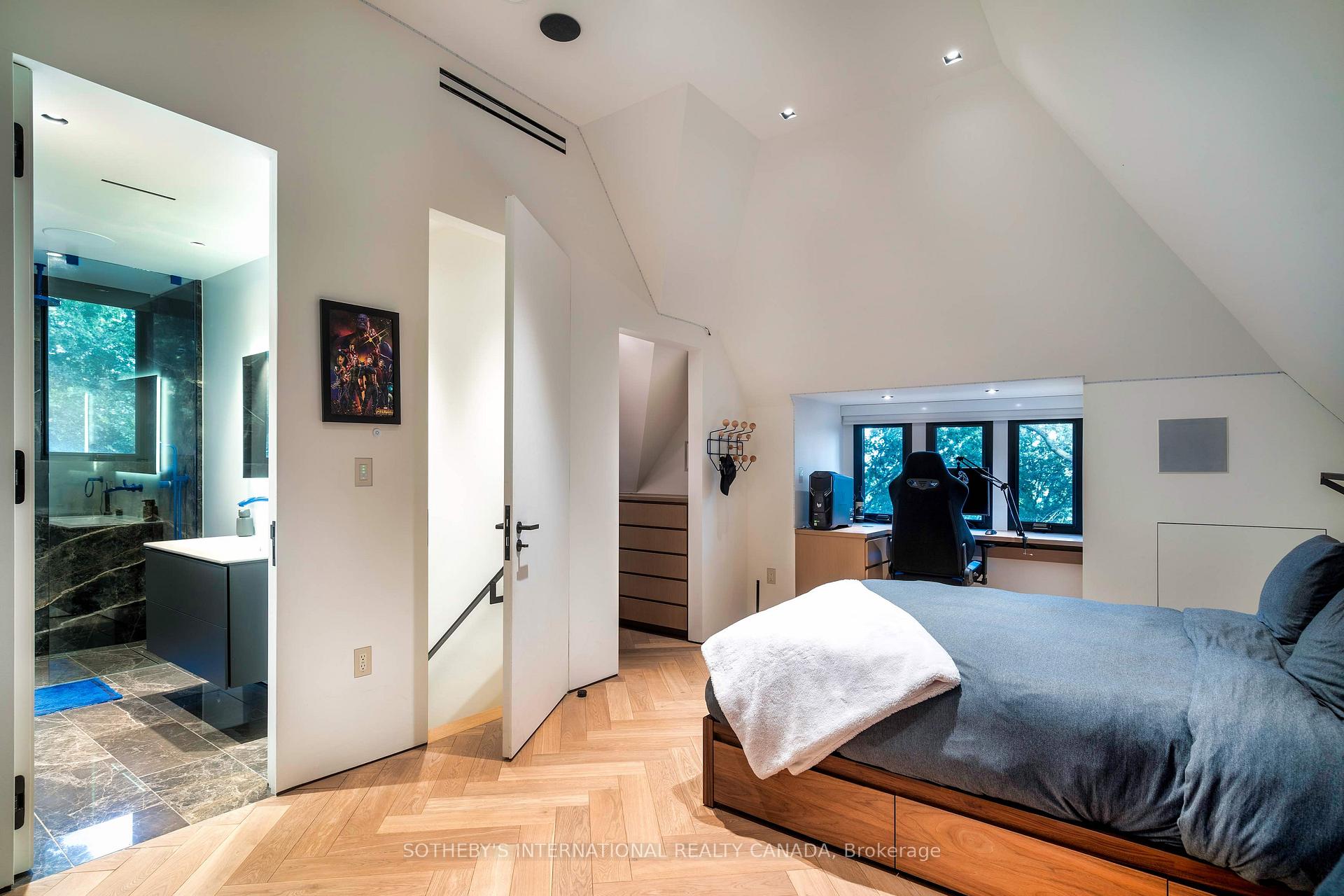 57 Baby Point Crescent