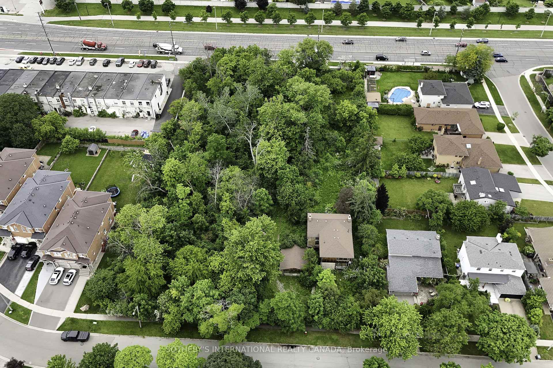 1050 BURNHAMTHORPE Road E