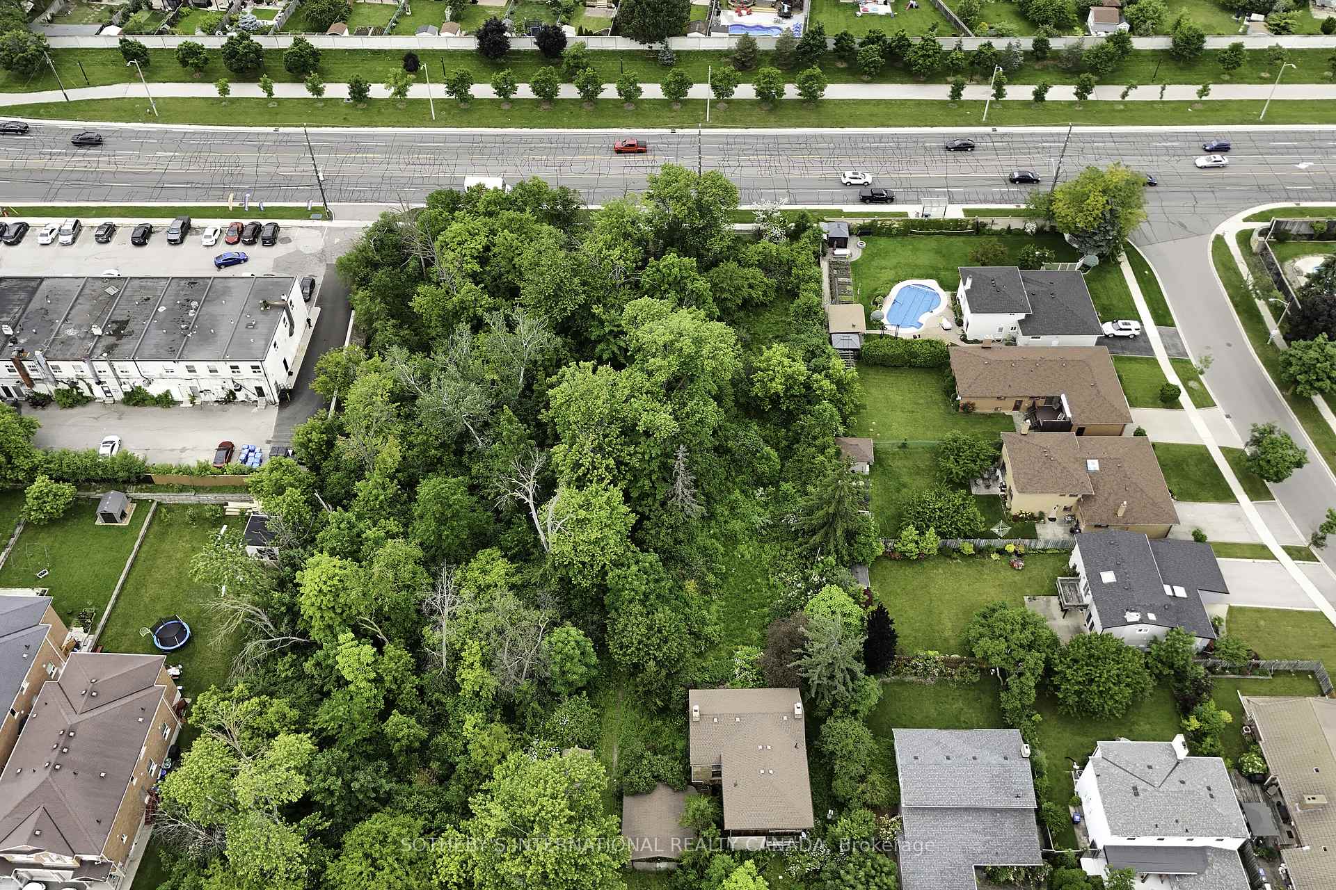 1050 BURNHAMTHORPE Road E