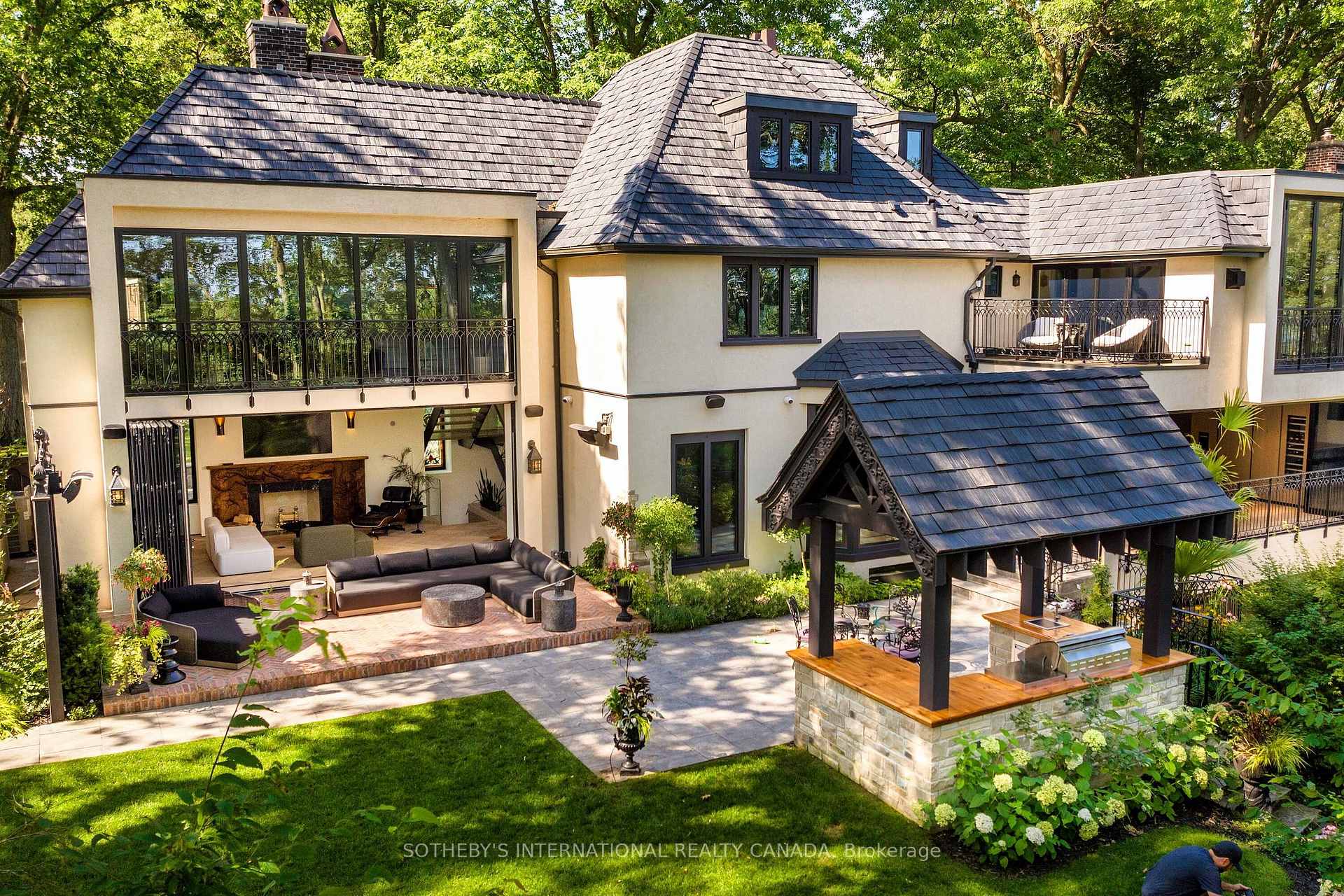 57 Baby Point Crescent