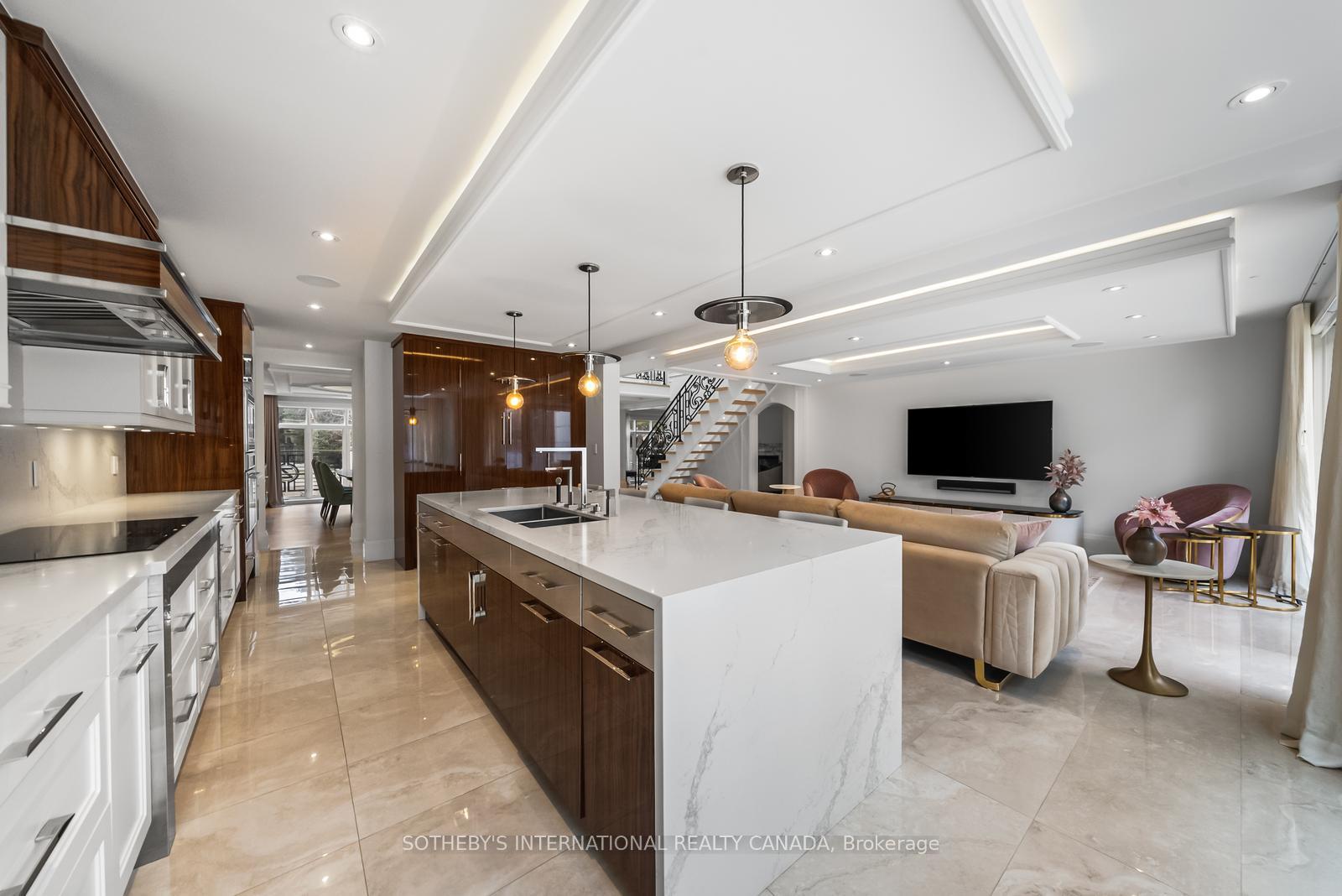 1347 Queen Victoria Avenue