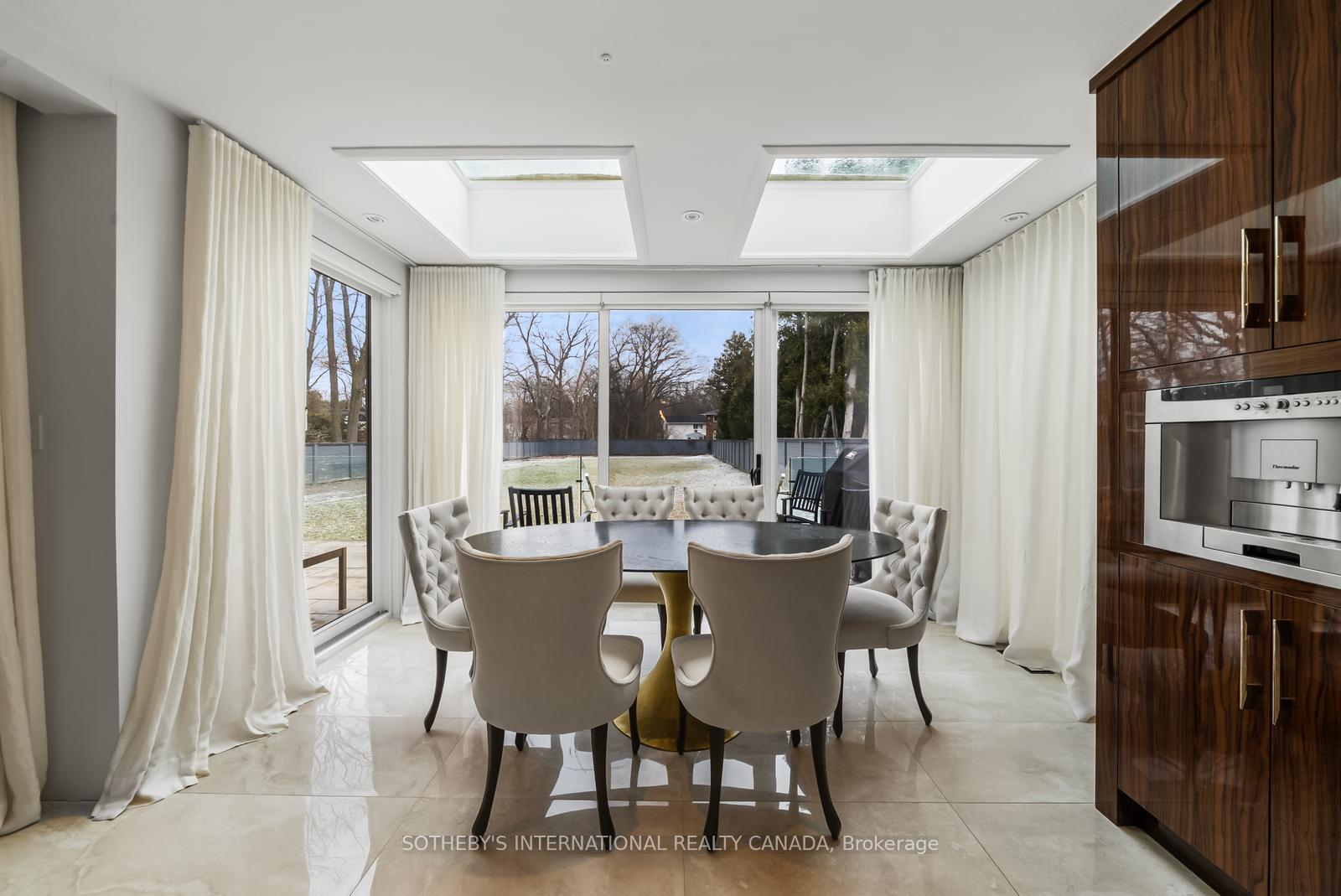 1347 Queen Victoria Avenue