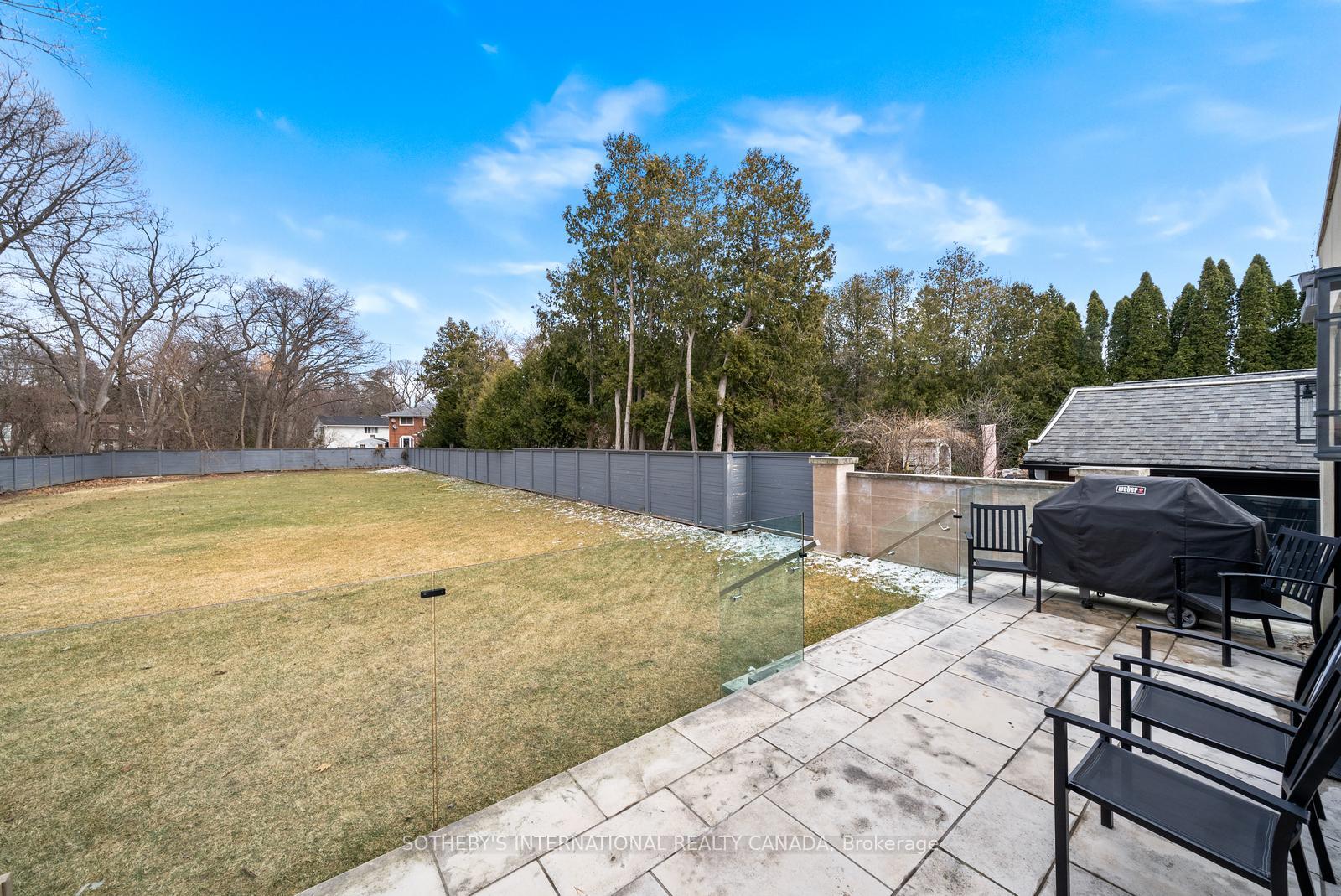 1347 Queen Victoria Avenue