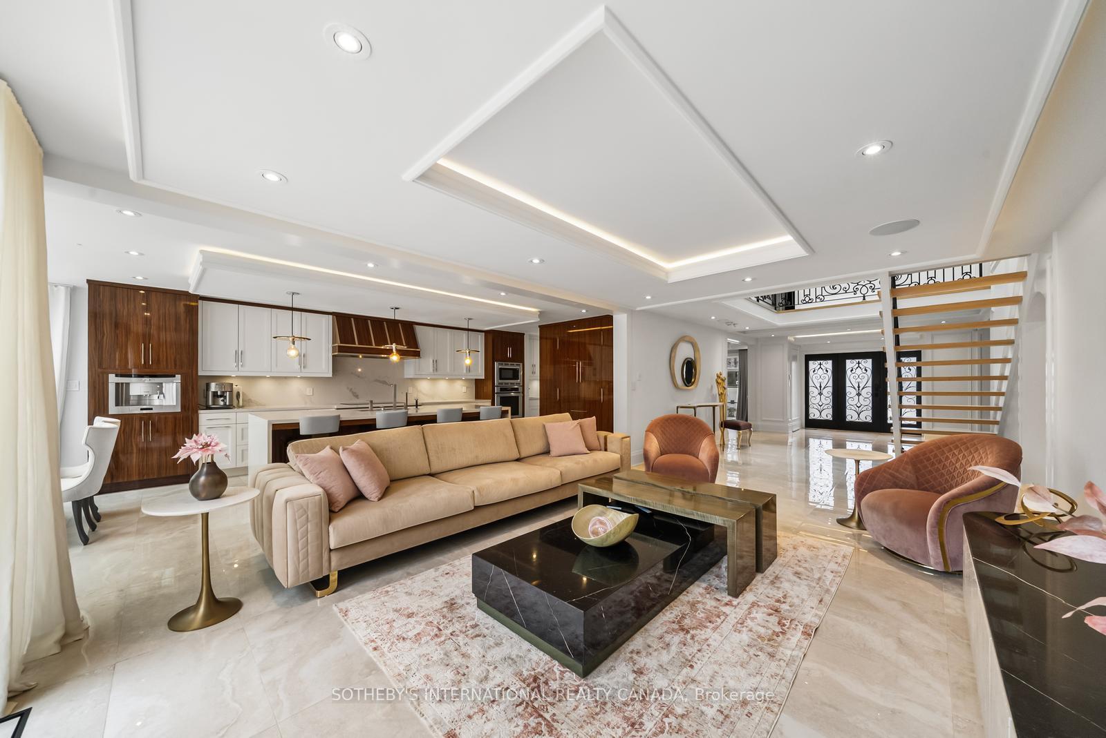 1347 Queen Victoria Avenue