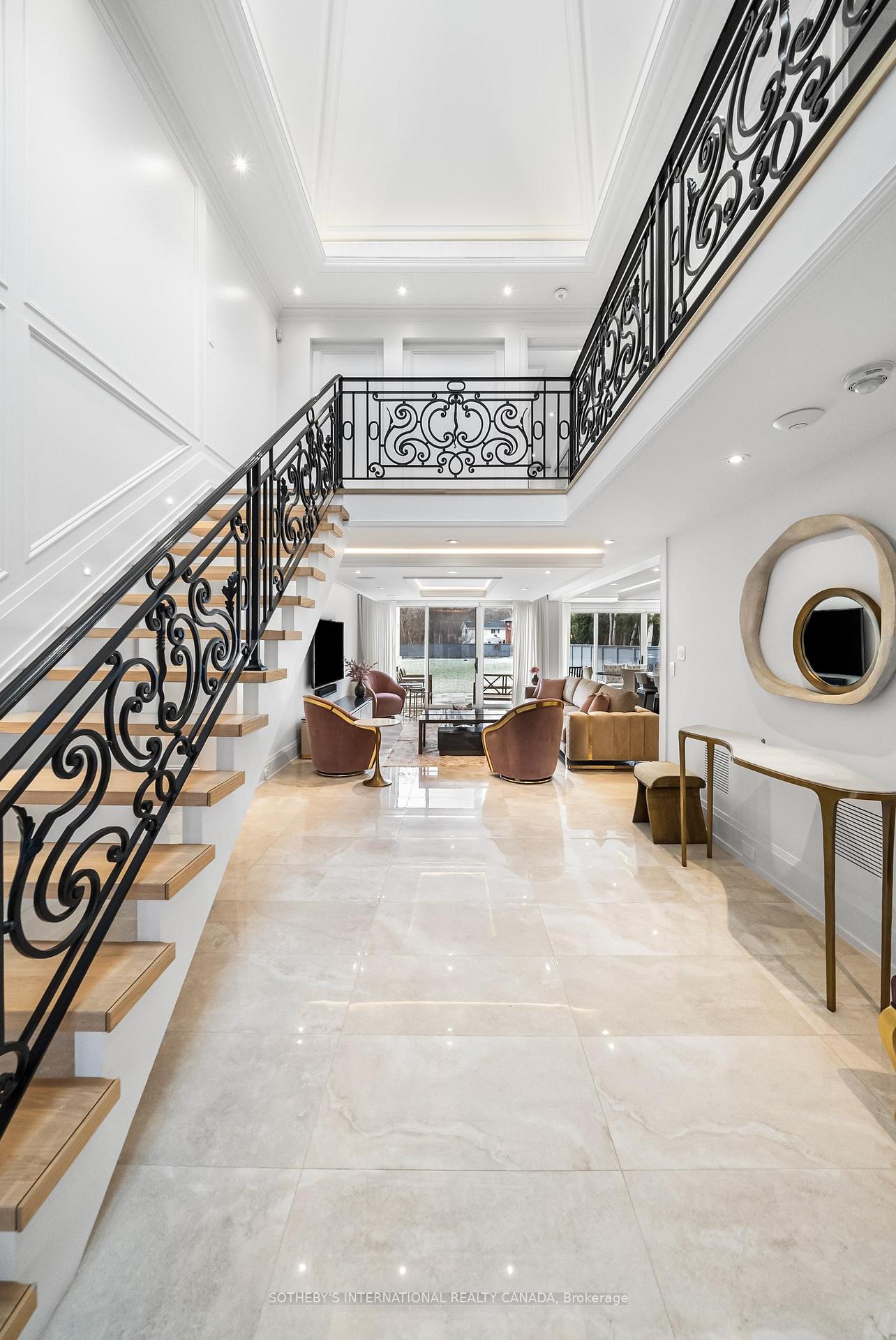 1347 Queen Victoria Avenue