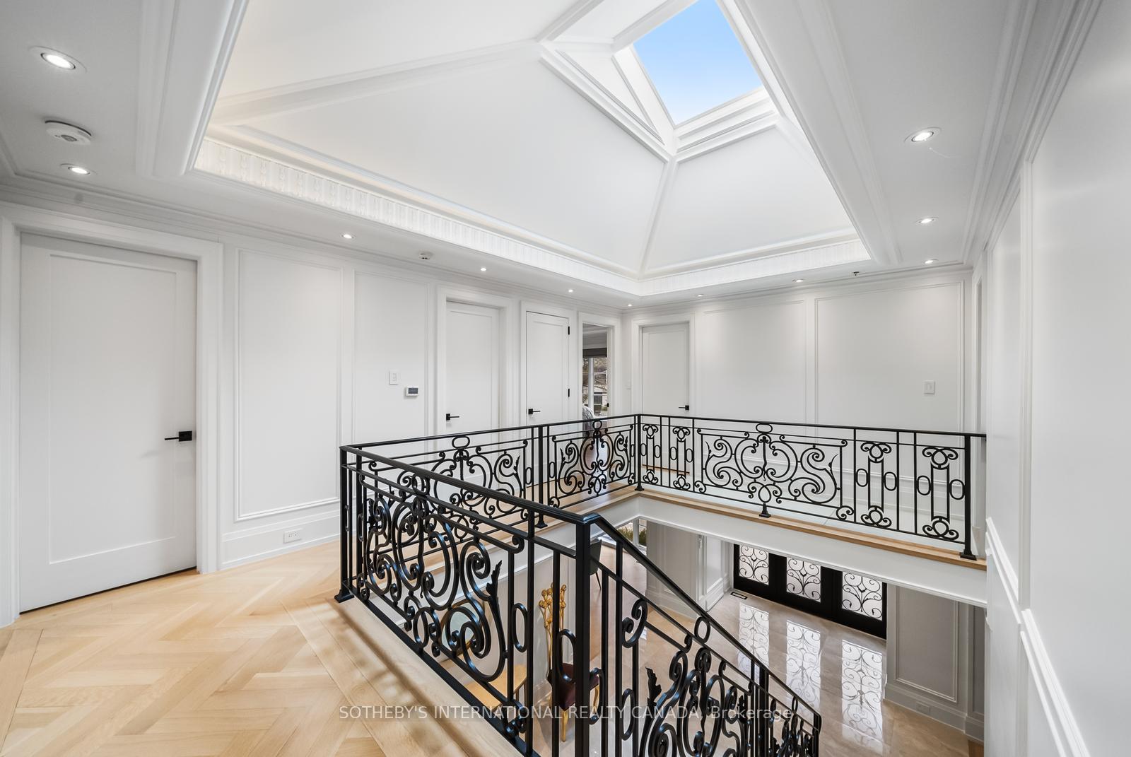 1347 Queen Victoria Avenue