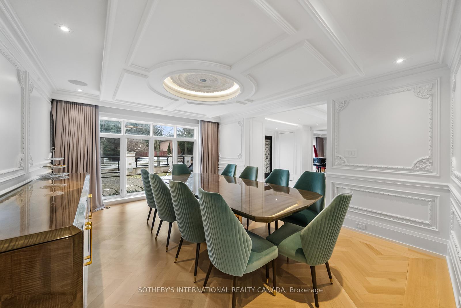 1347 Queen Victoria Avenue