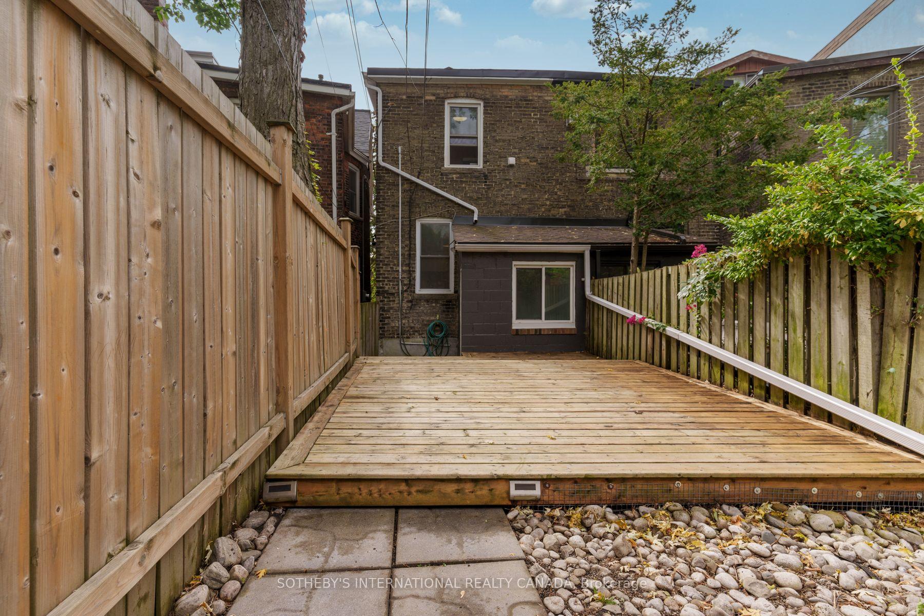 15 Indian Rd Crescent Upper