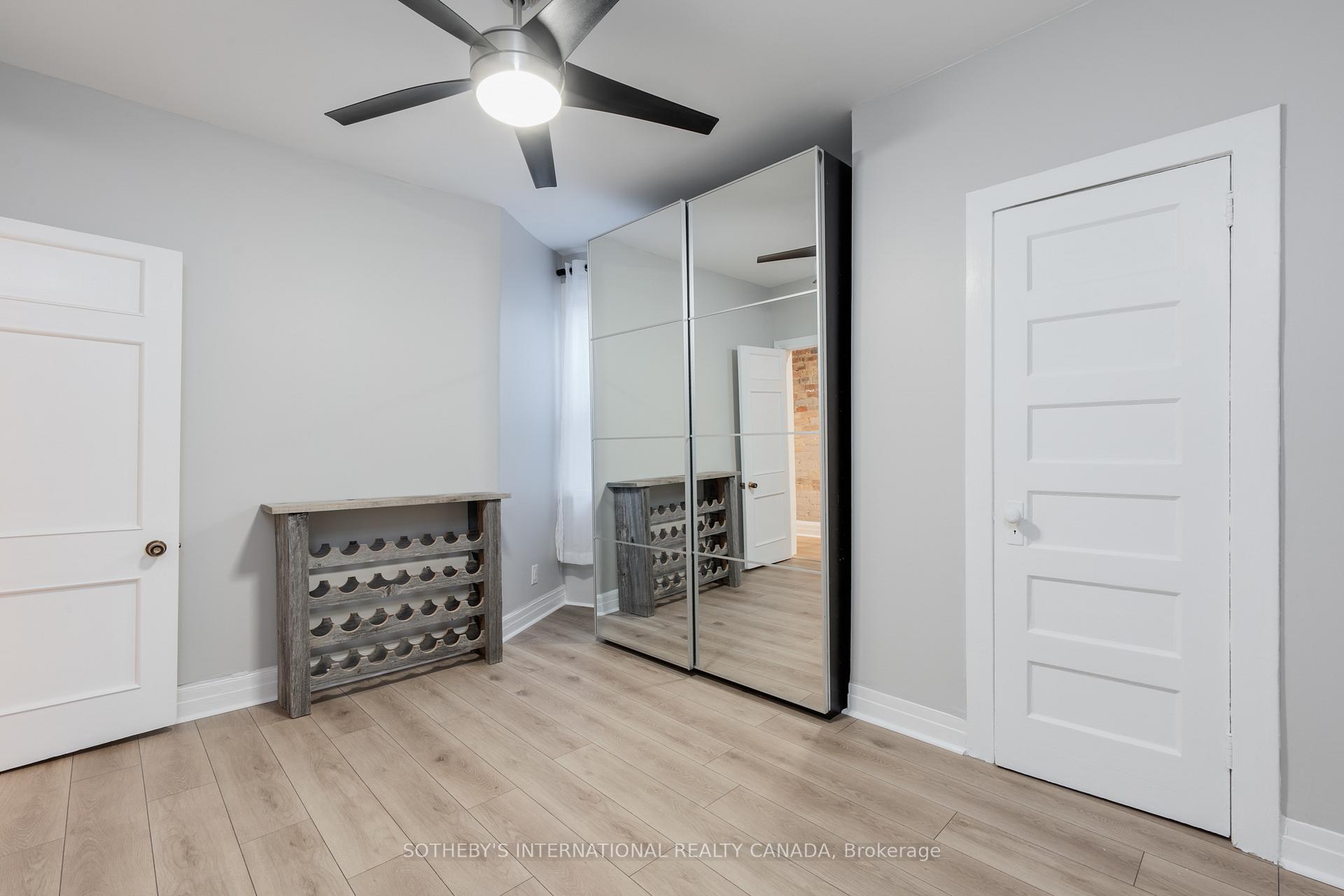 15 Indian Rd Crescent Upper
