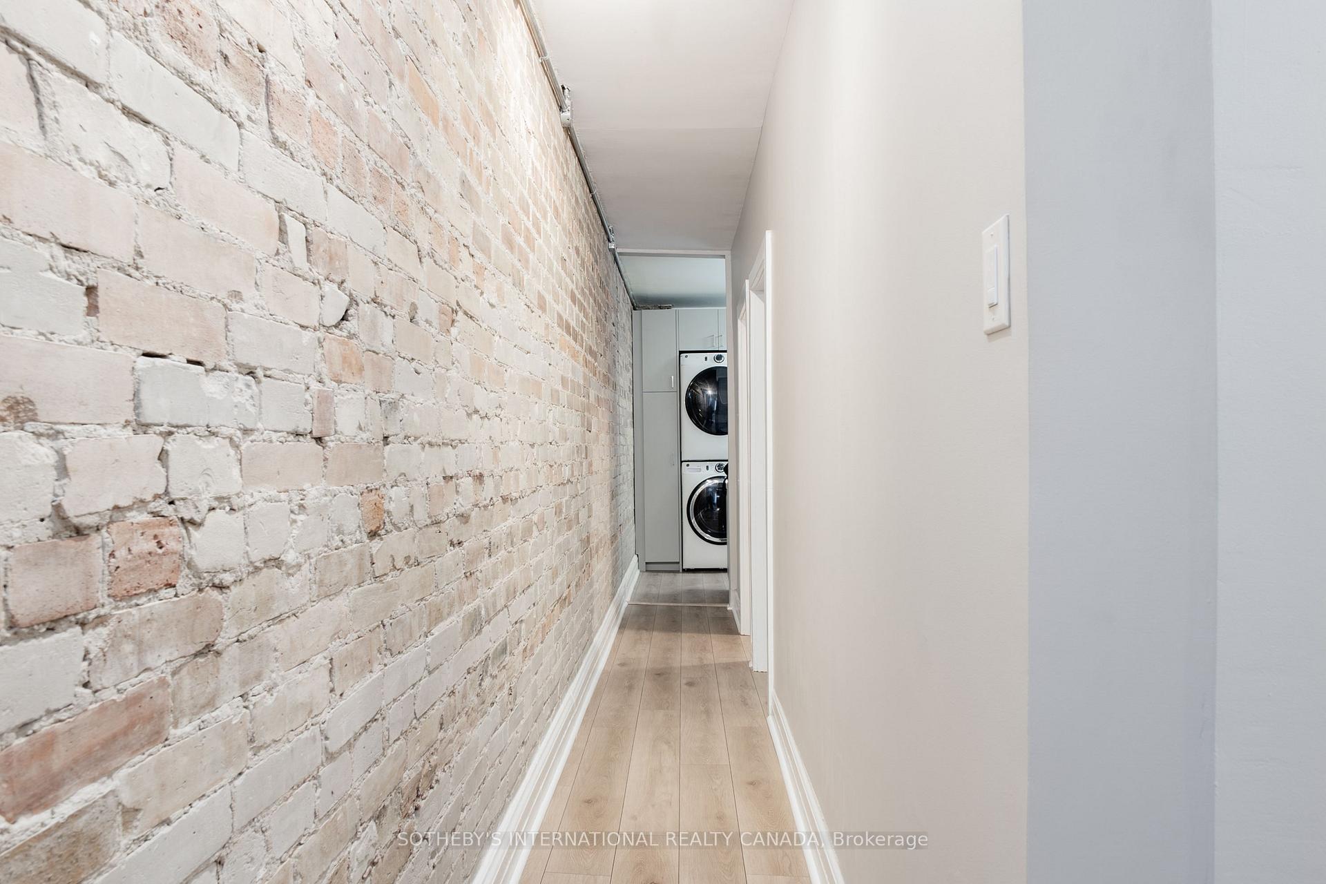 15 Indian Rd Crescent Upper