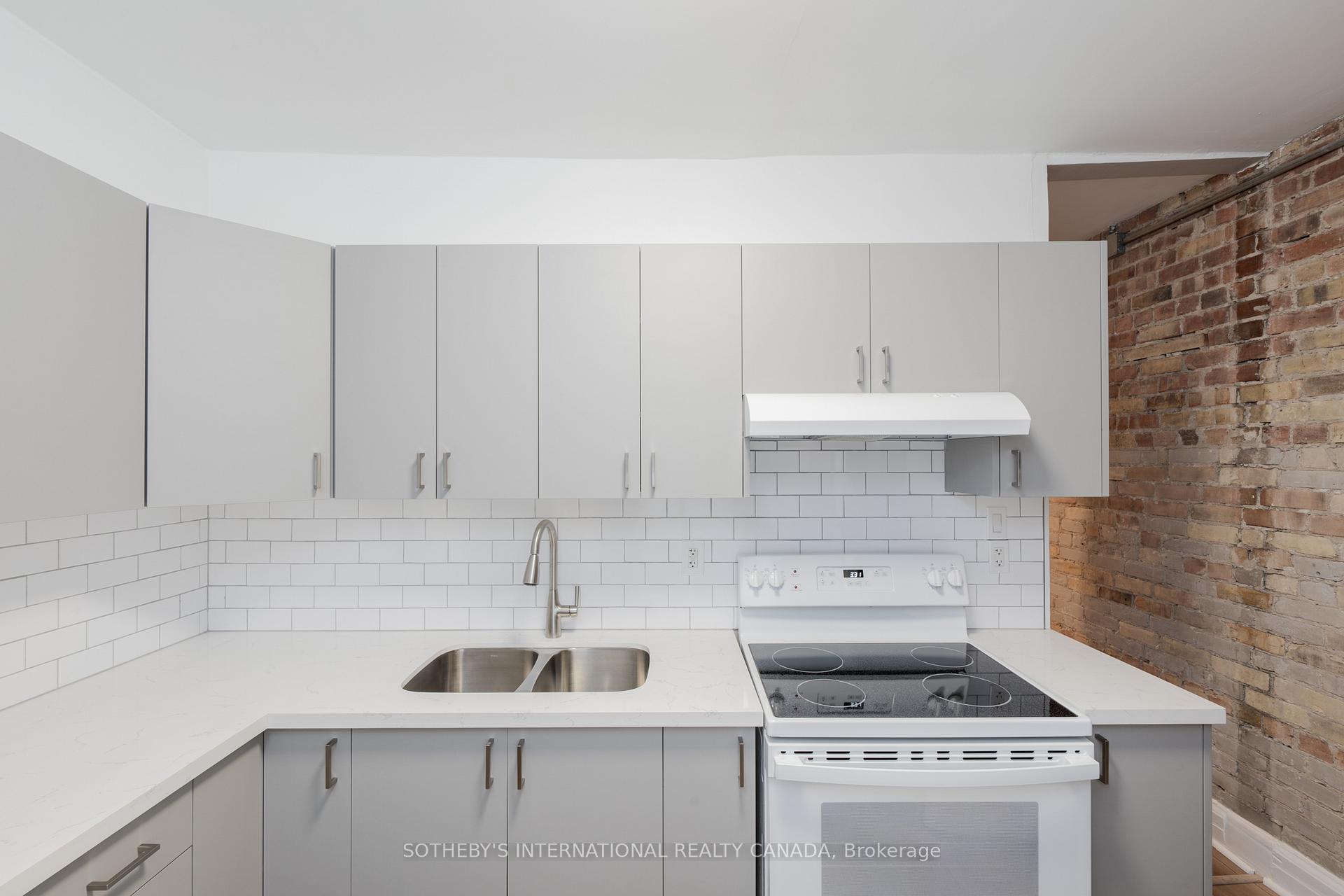 15 Indian Rd Crescent Upper