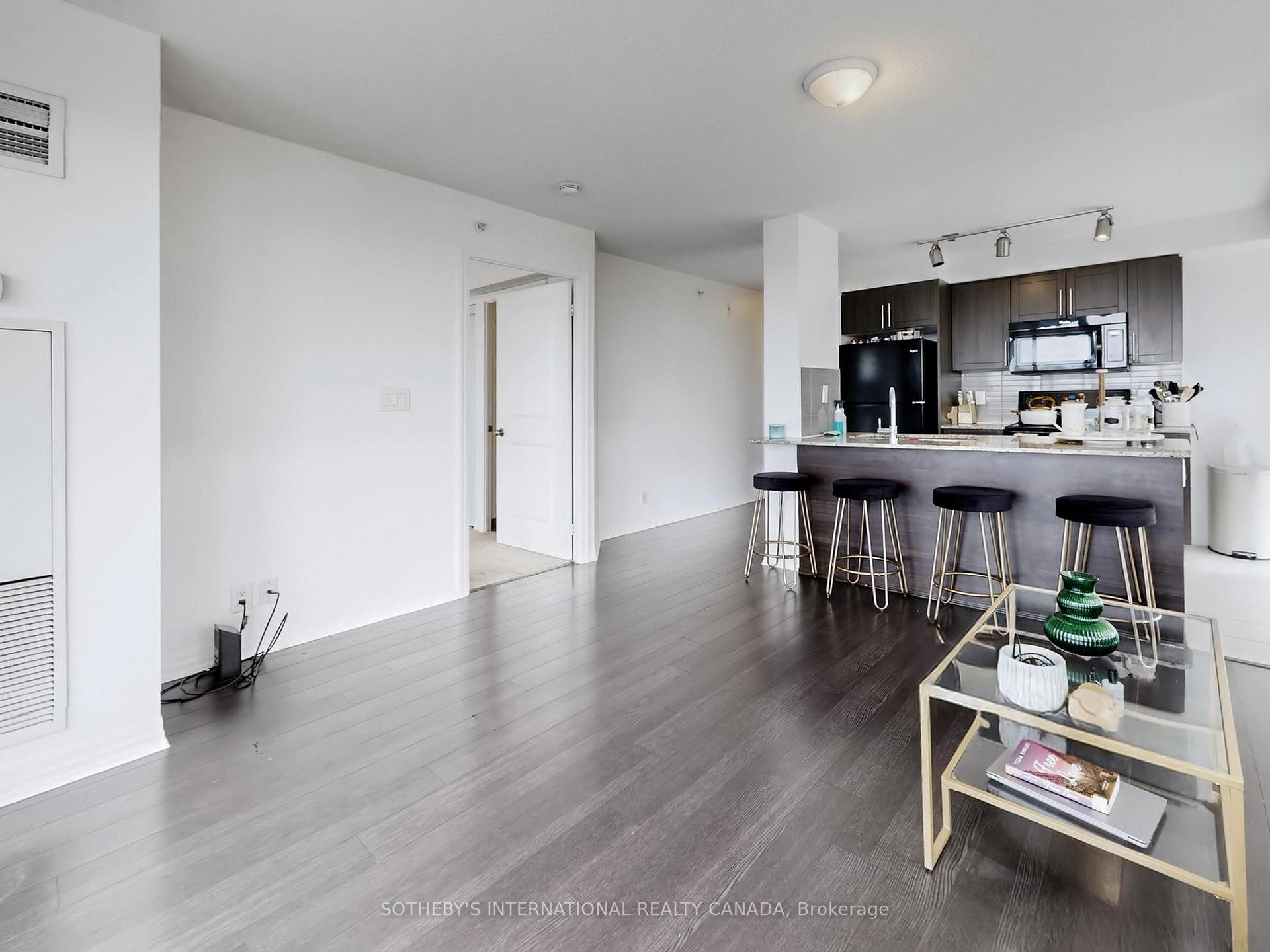 80 Esther Lorrie Drive 1018