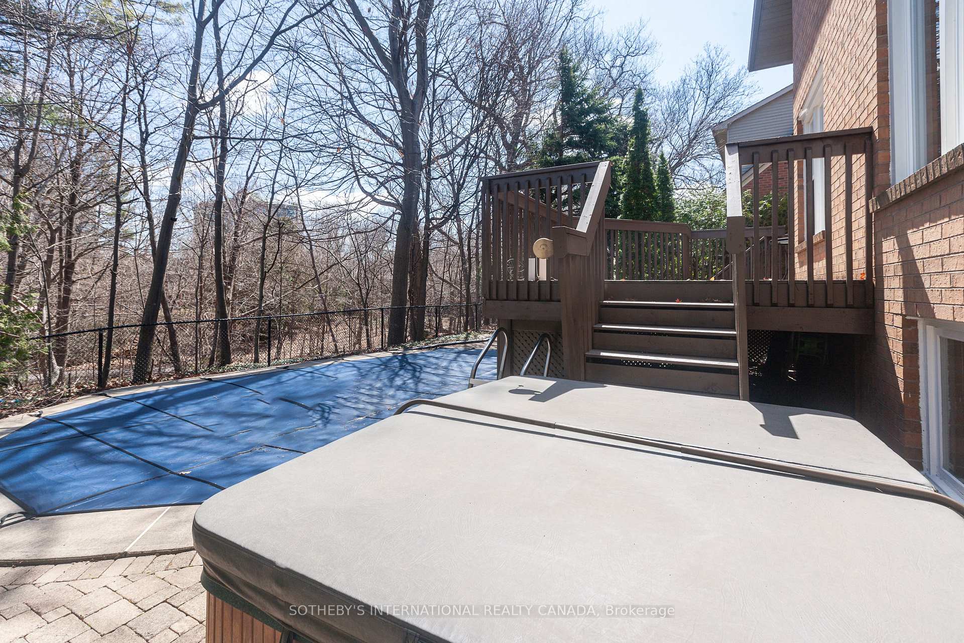 3940 Rolling Valley Drive