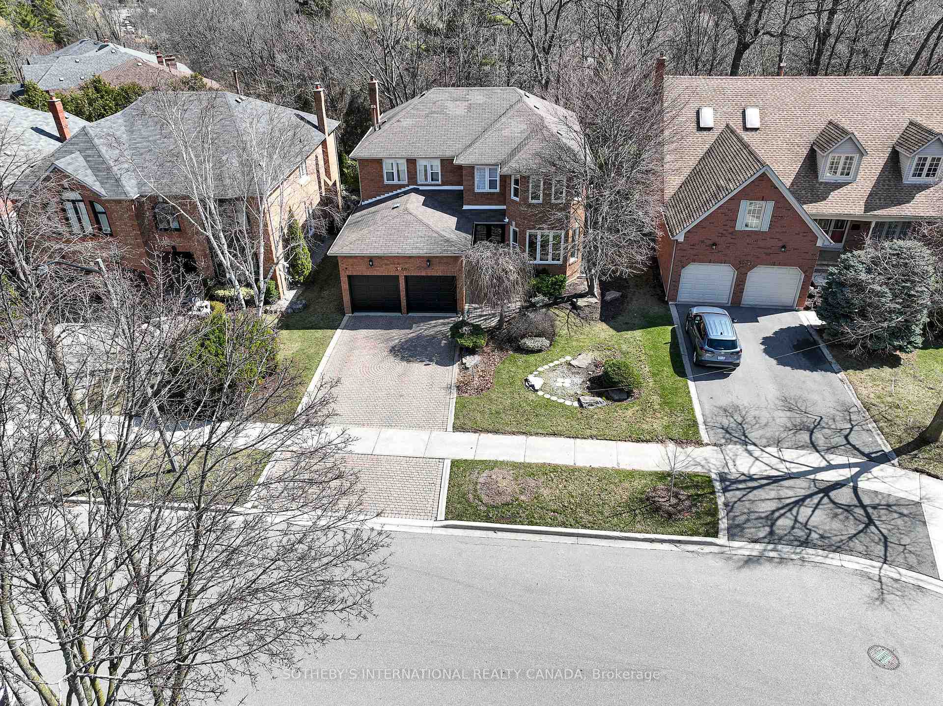 3940 Rolling Valley Drive