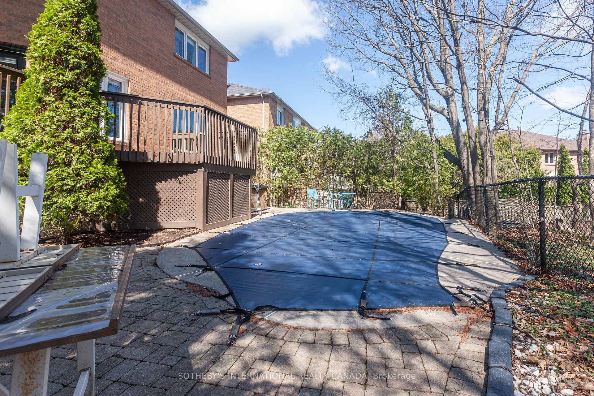 3940 Rolling Valley Drive