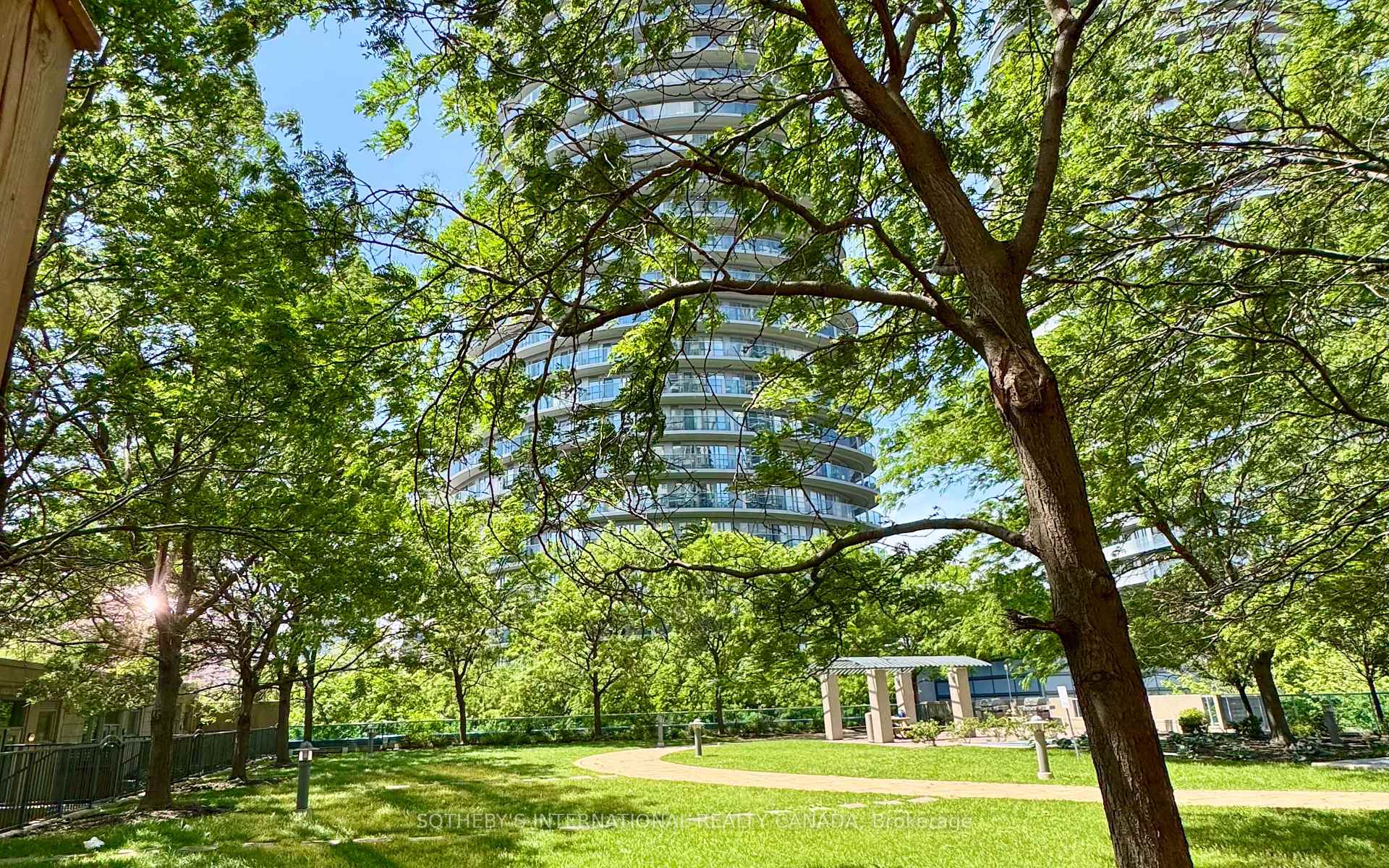 70 Absolute Avenue 306