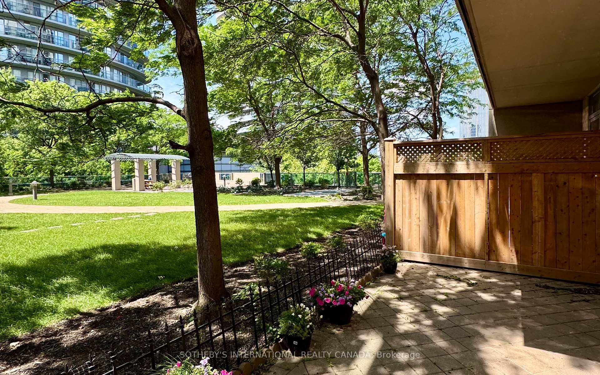 70 Absolute Avenue 306