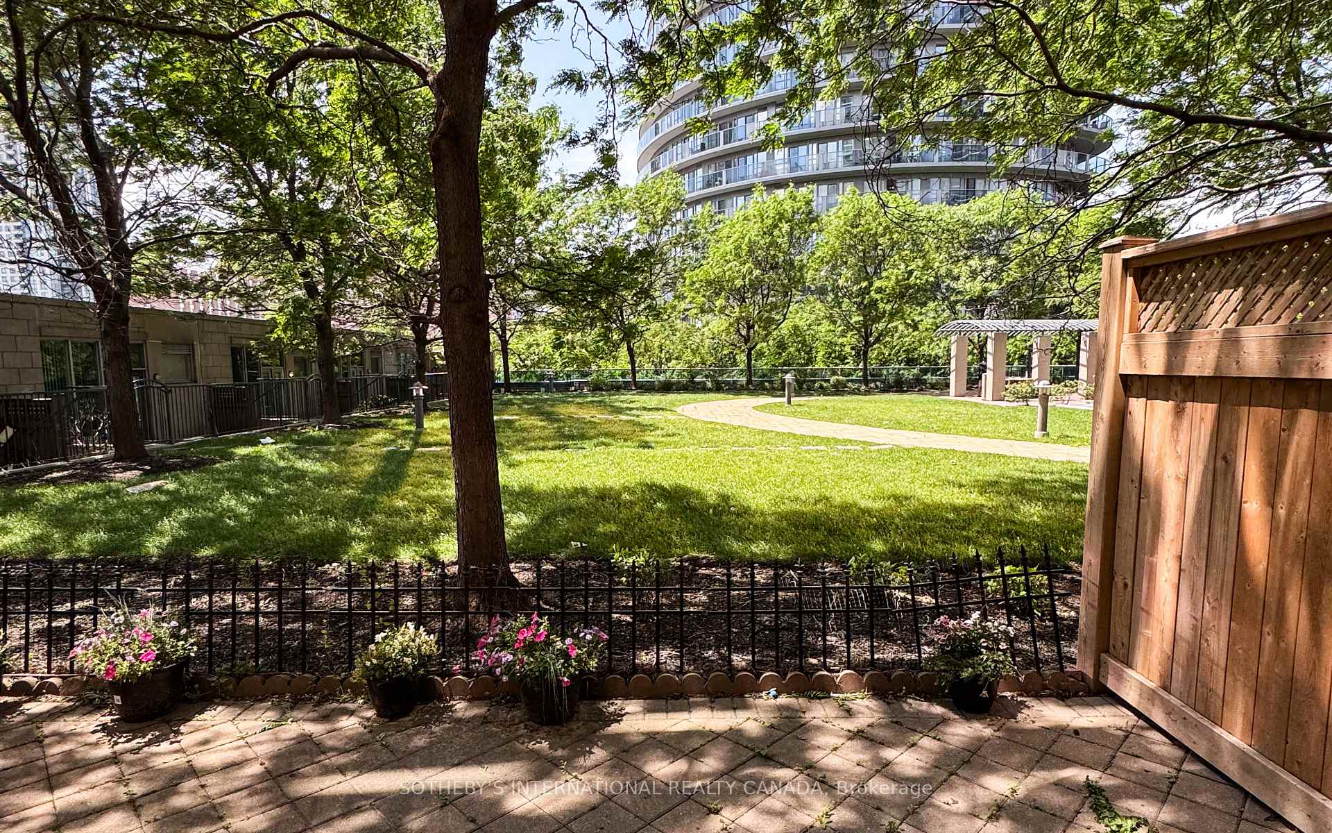 70 Absolute Avenue 306