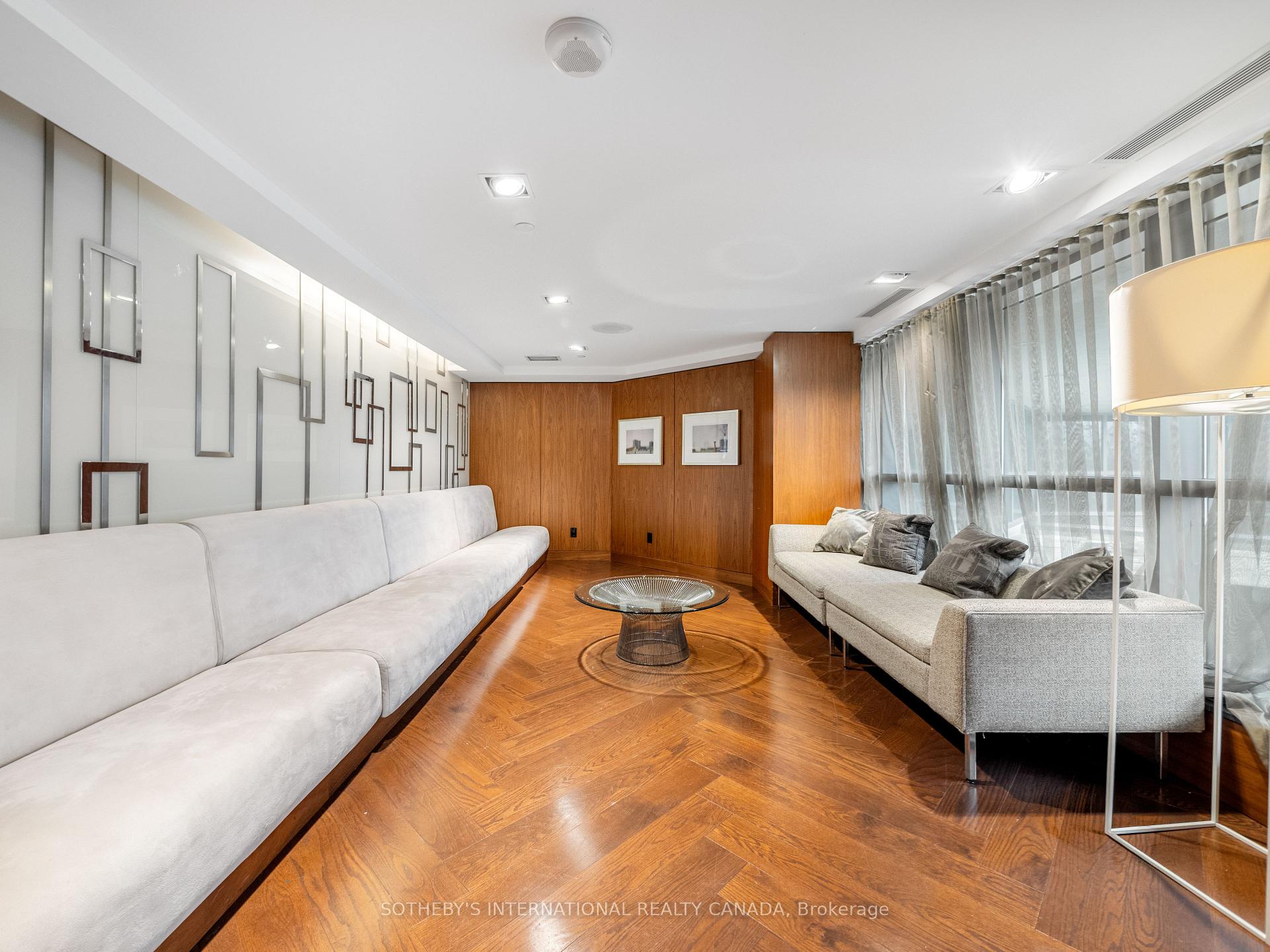 205 Sherway Gardens Road 206