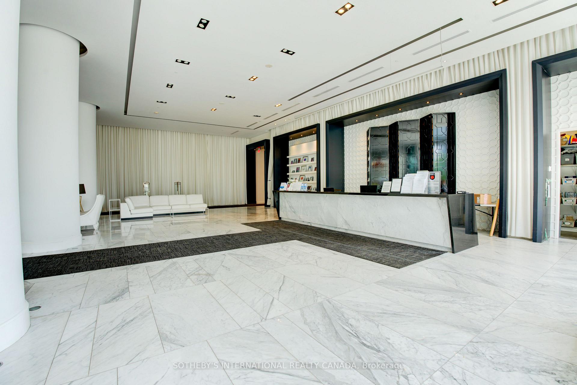 90 Park Lawn Road 809