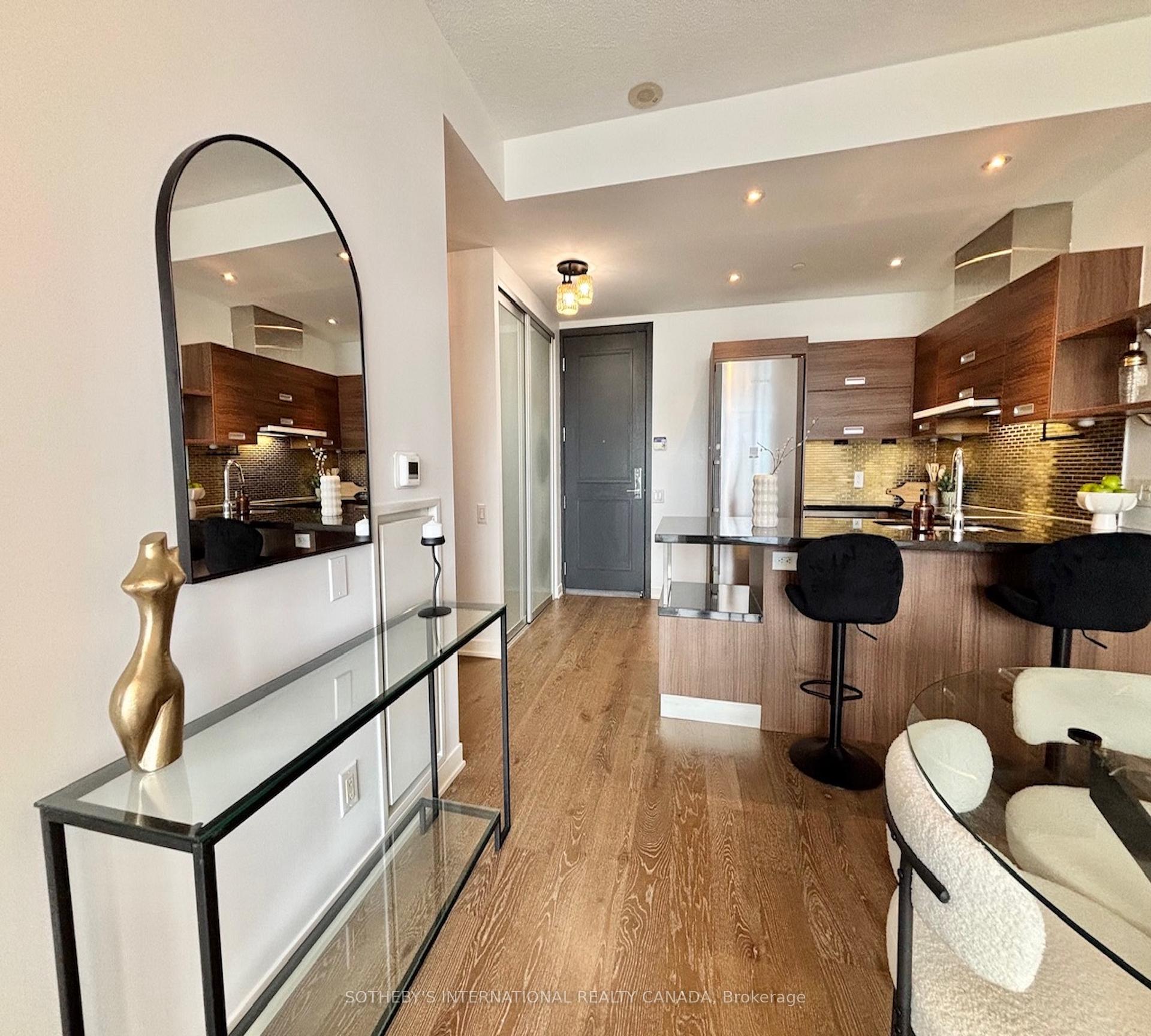90 Park Lawn Road 809