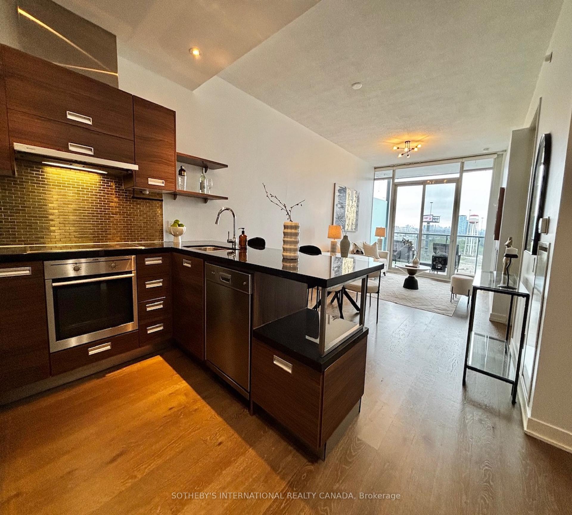 90 Park Lawn Road 809