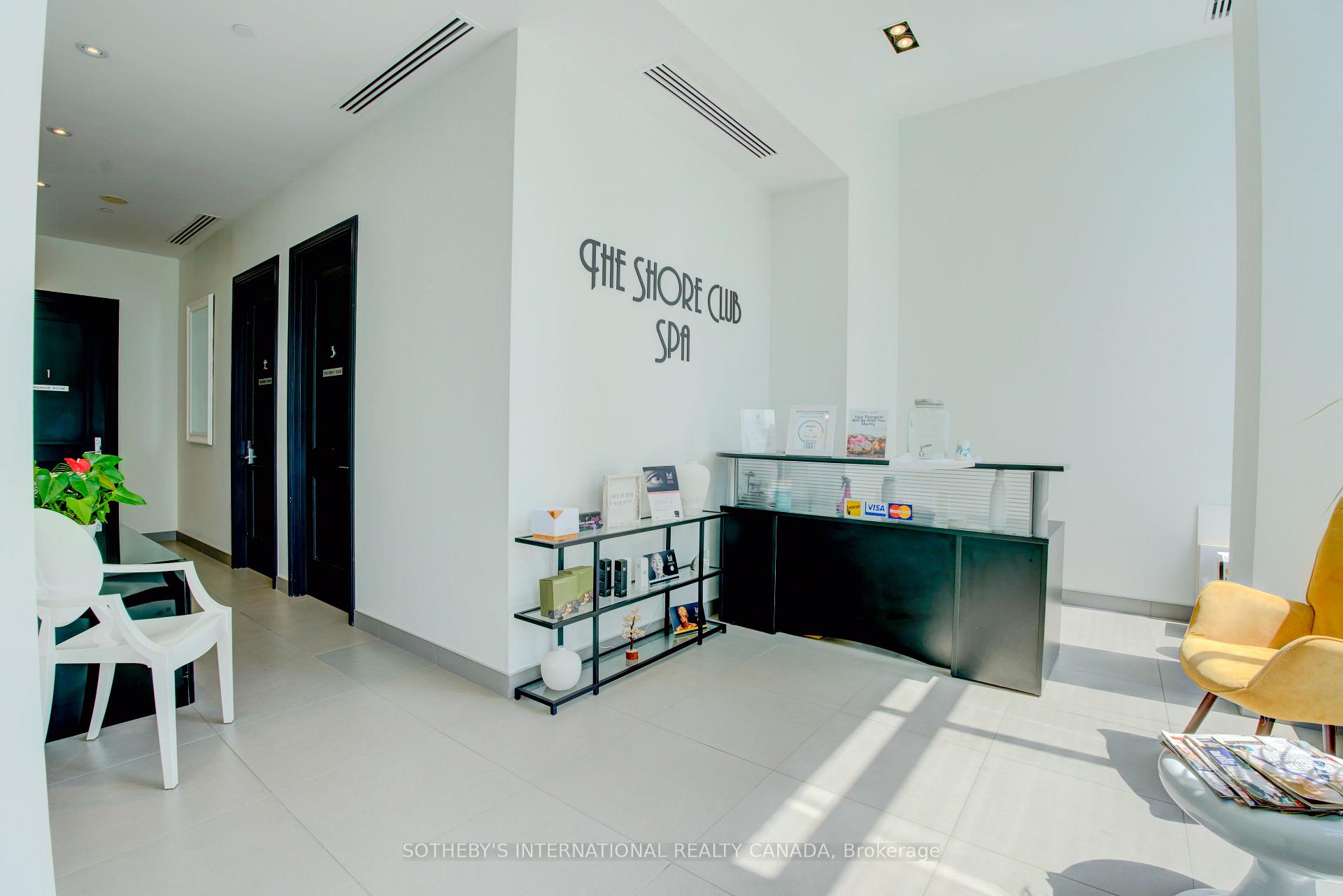 90 Park Lawn Road 809