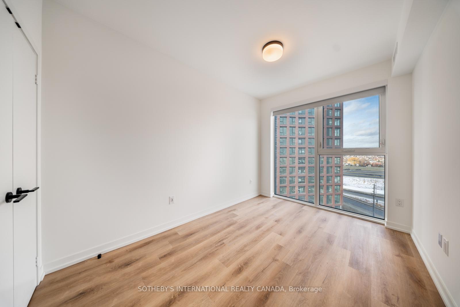 5 York Garden Way 1701