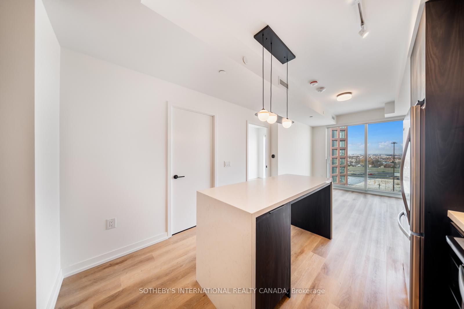 5 York Garden Way 1701