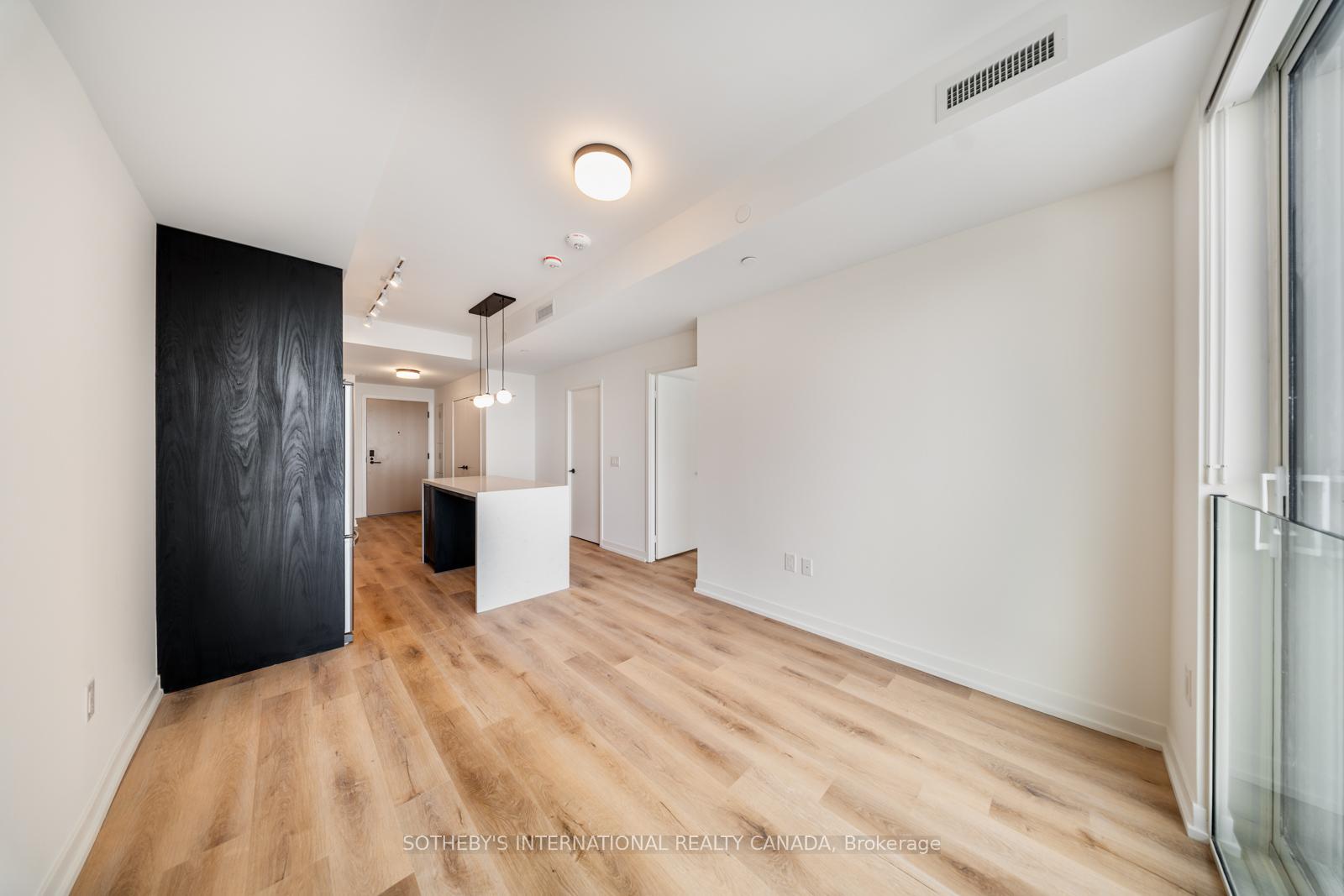 5 York Garden Way 1701