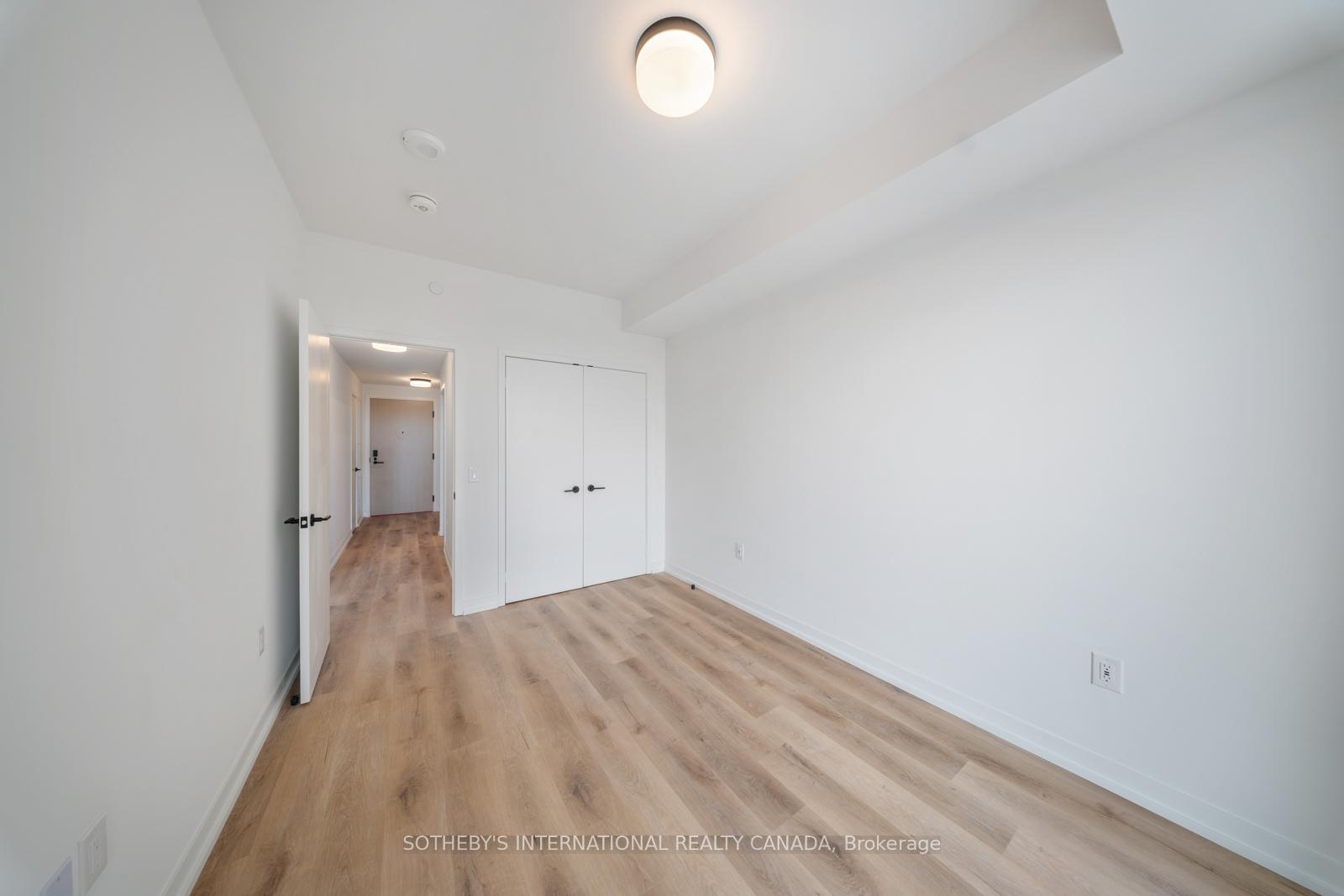 5 York Garden Way 502
