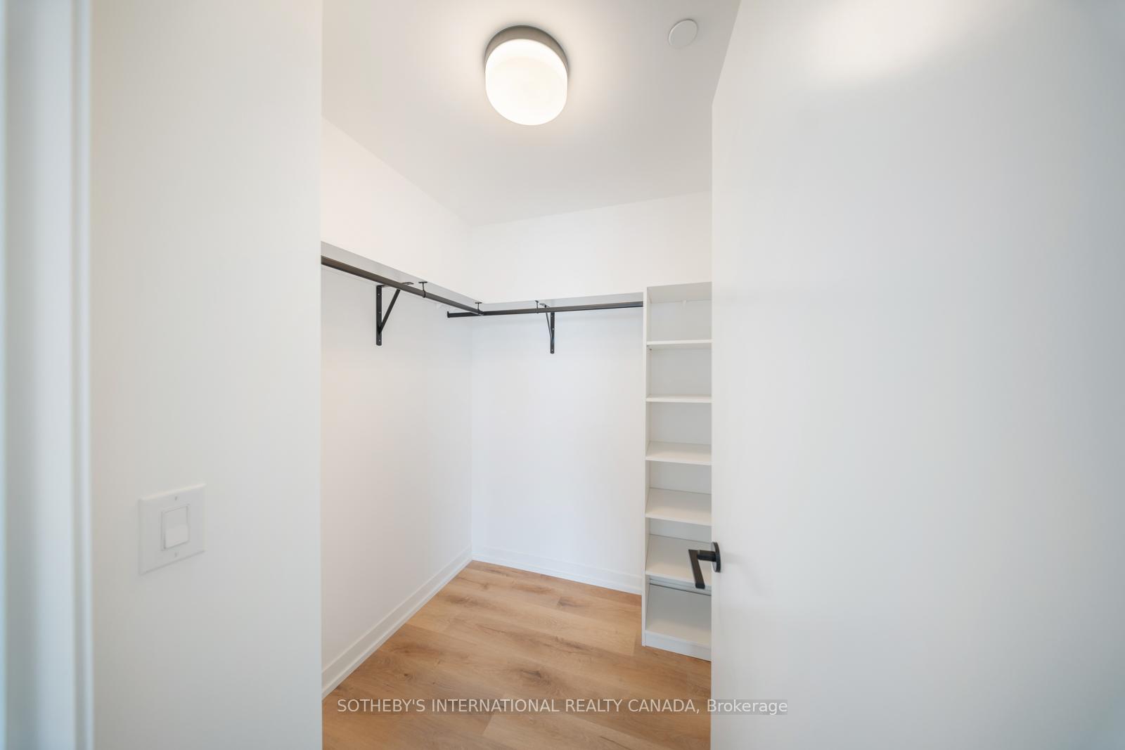 5 York Garden Way 502