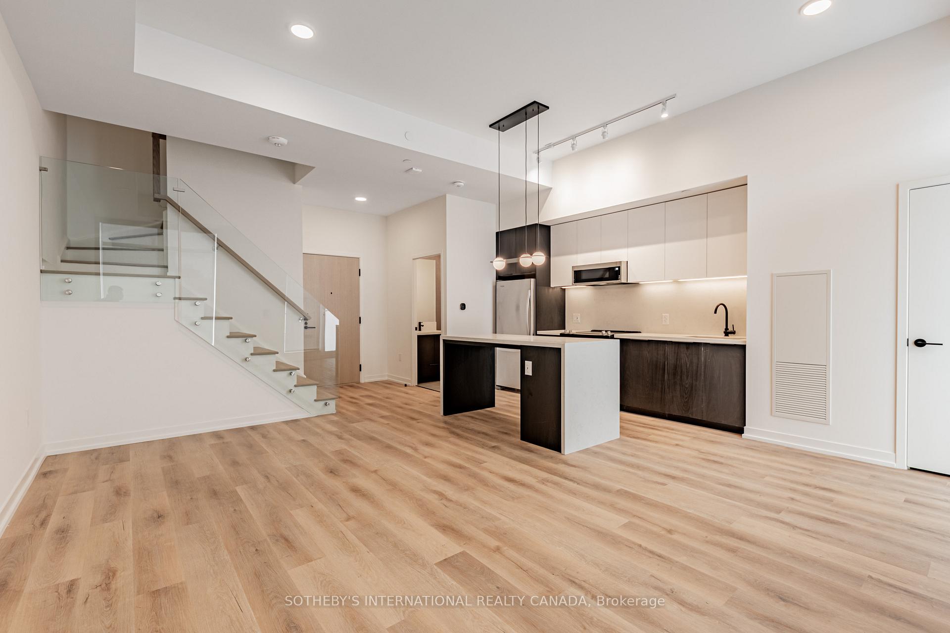 31 York Garden Way 104