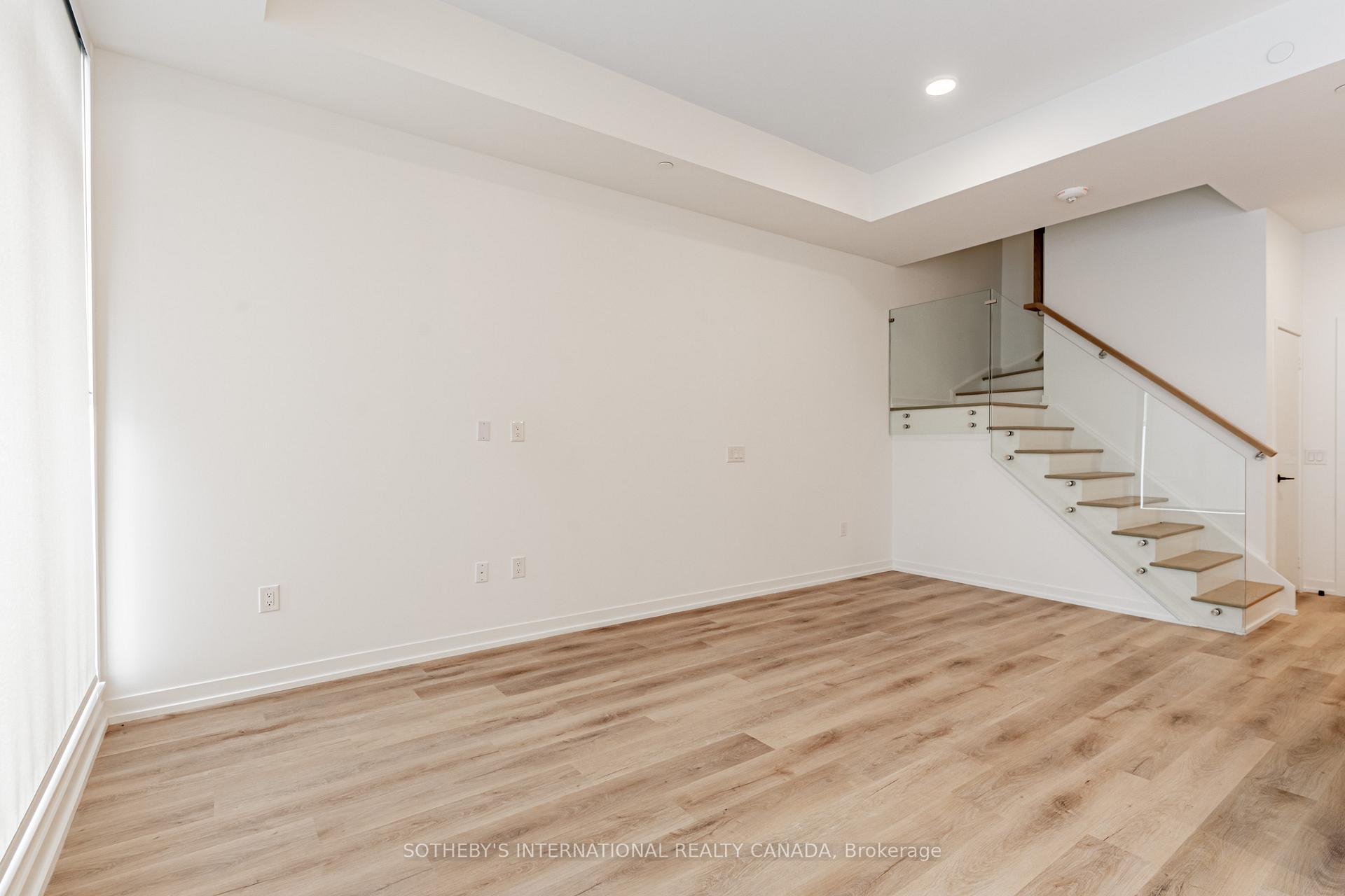 31 York Garden Way 104